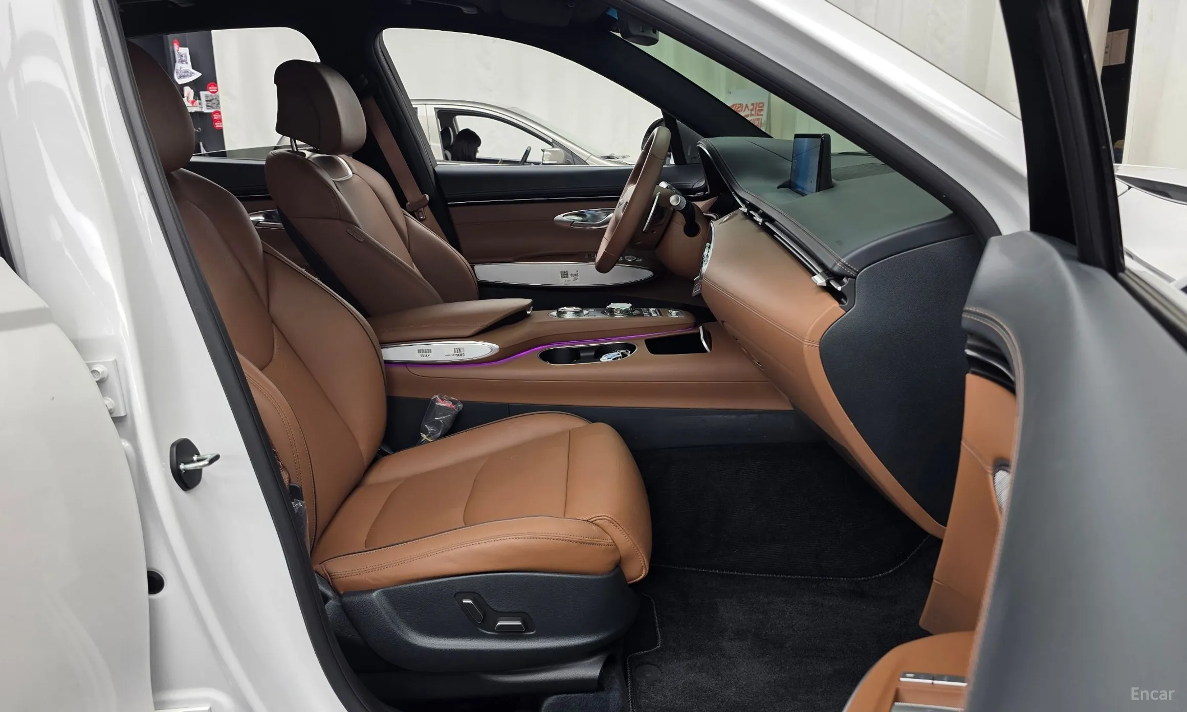 Genesis GV70 превью 11