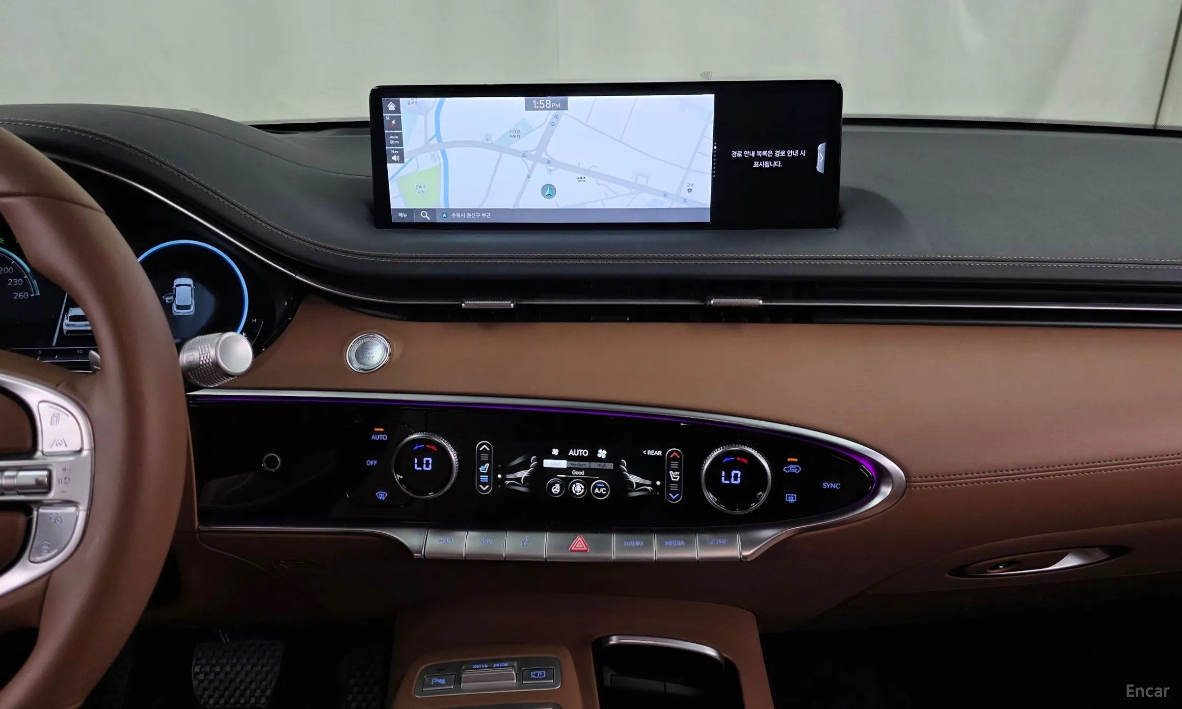 Genesis GV70 превью 14