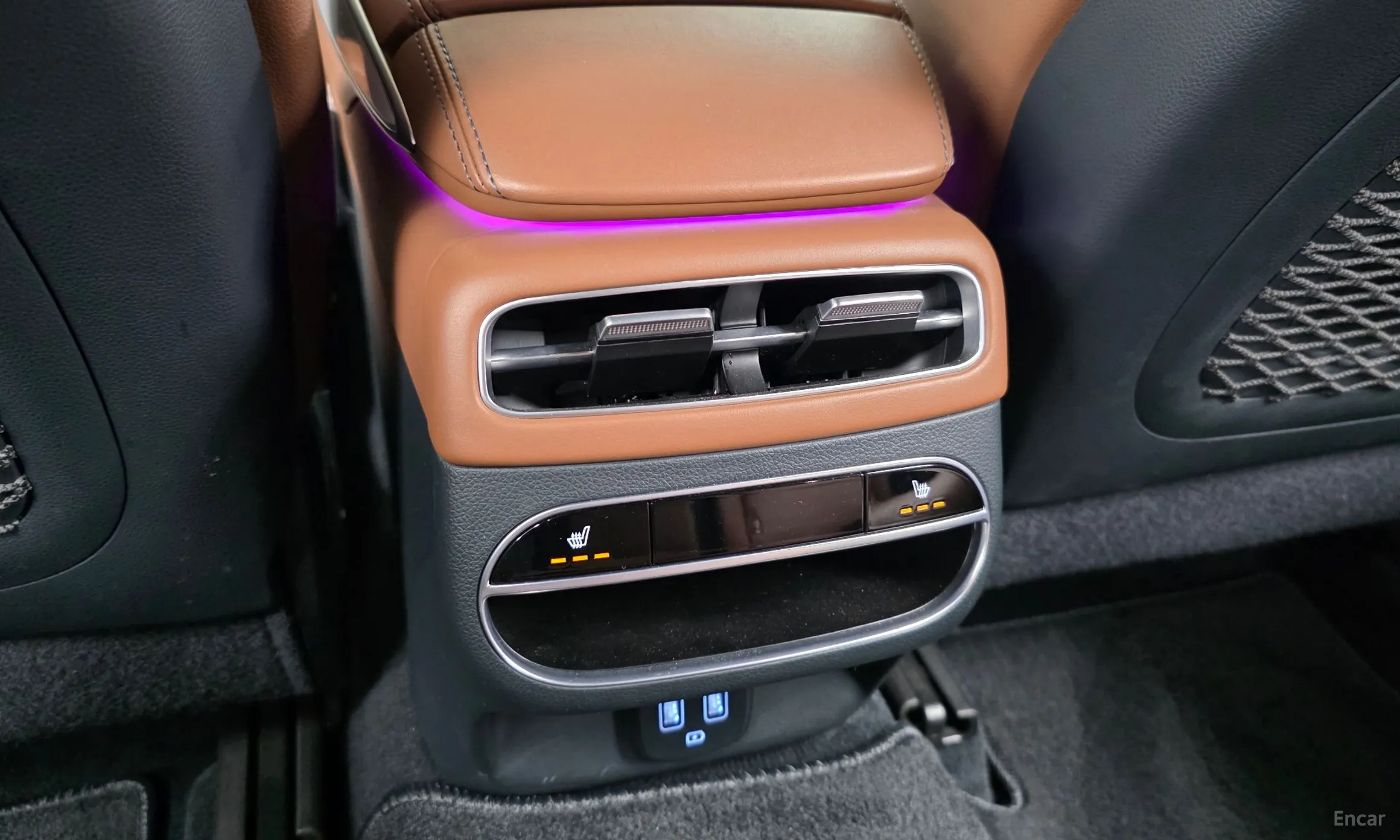Genesis GV70 превью 19