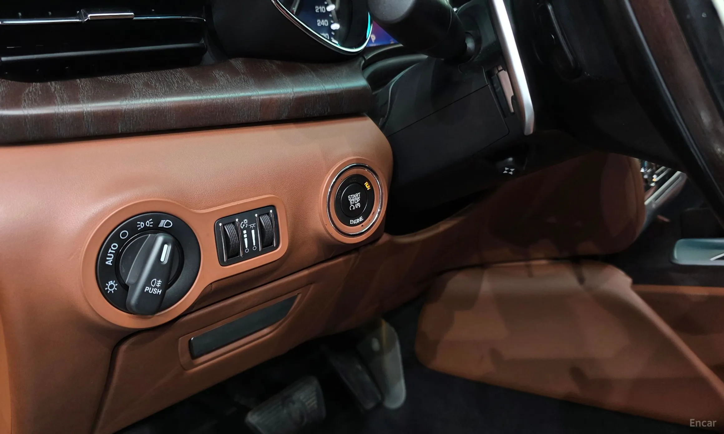 Maserati Quattroporte превью 17