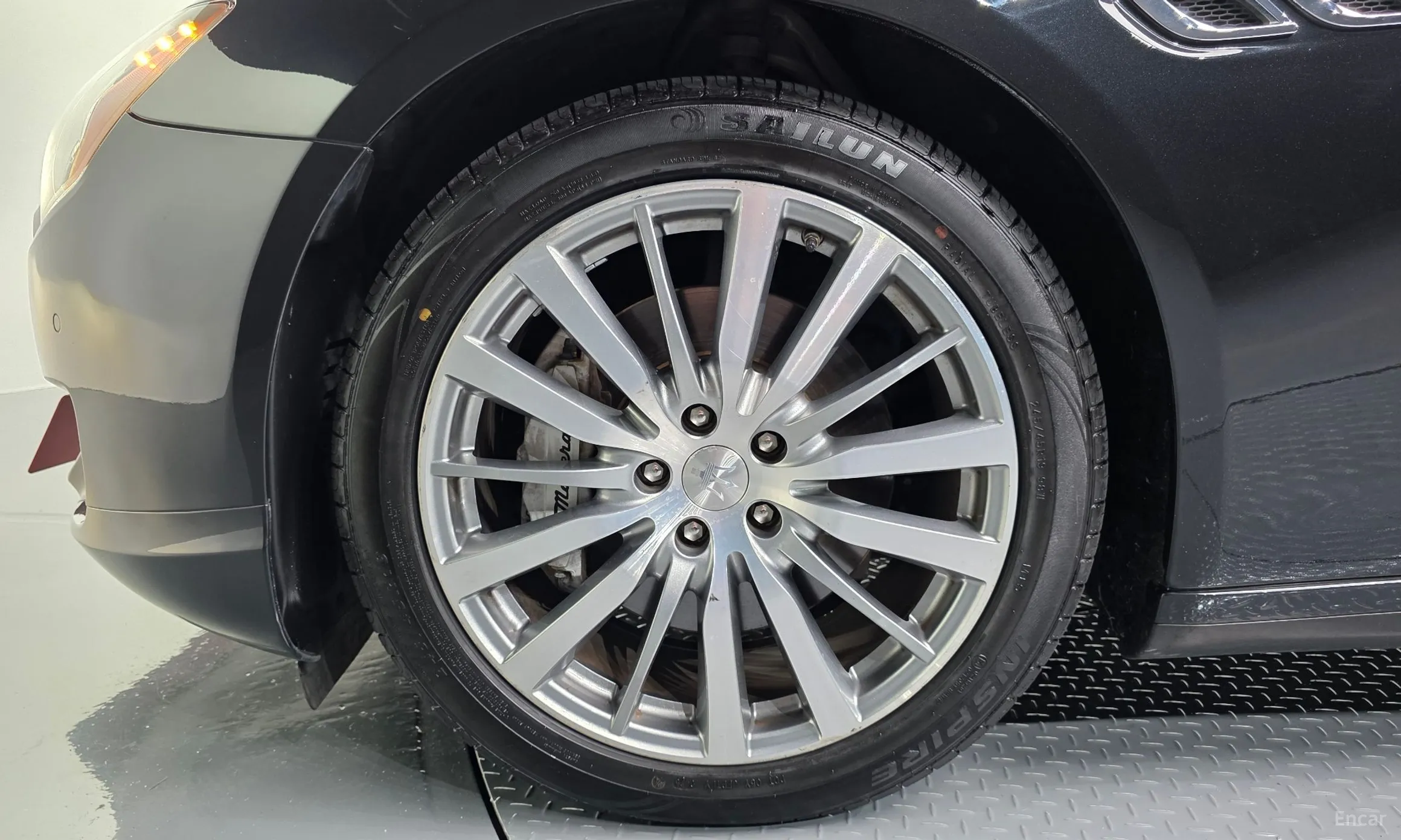 Maserati Quattroporte превью 5