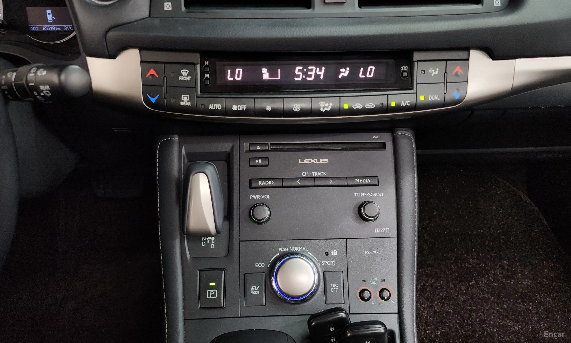 Lexus CT200h превью 9