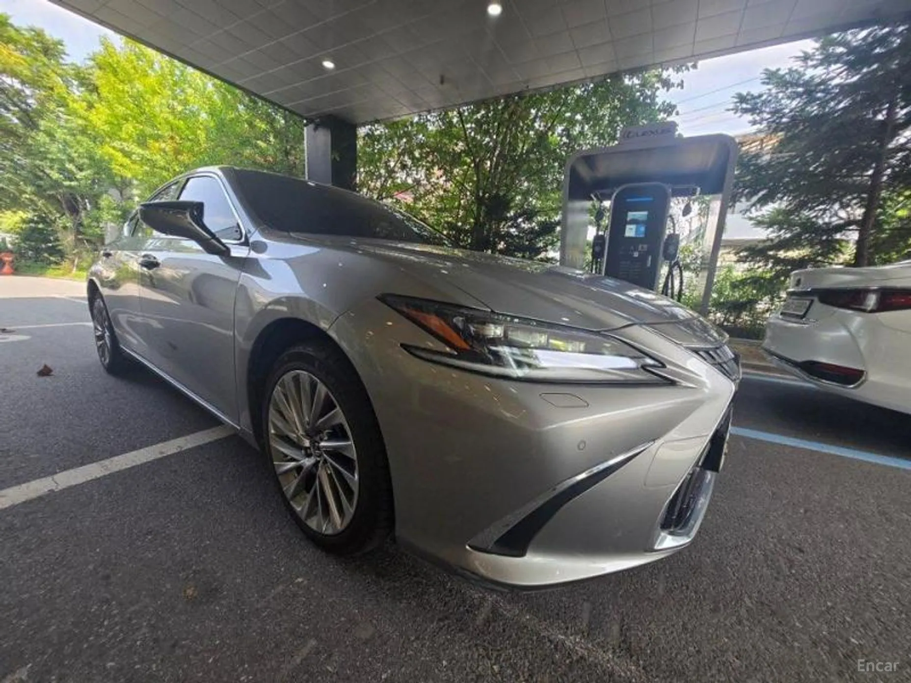 Lexus ES300h 7th Generation превью 4