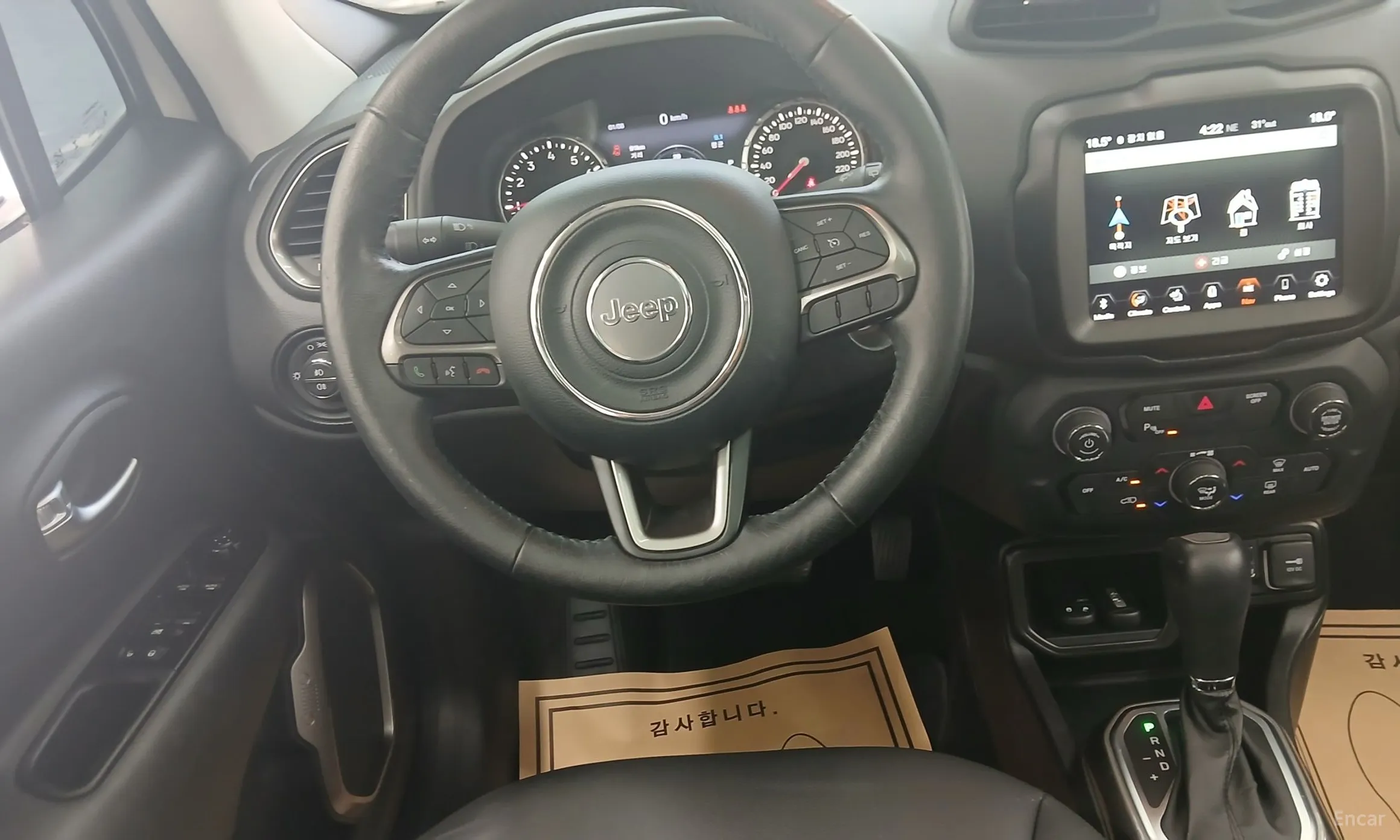 Jeep Renegade превью 9