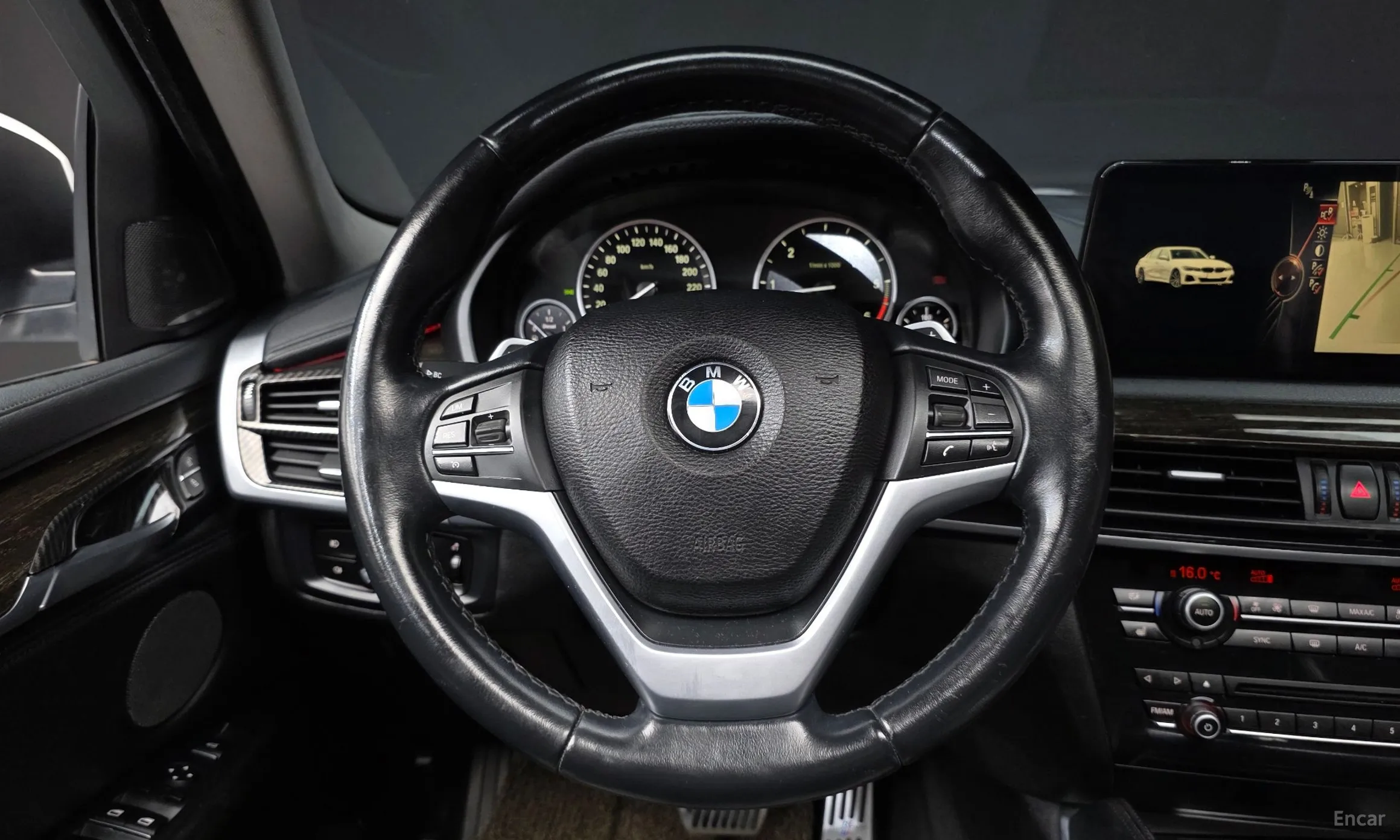 BMW X6 (F16) превью 13