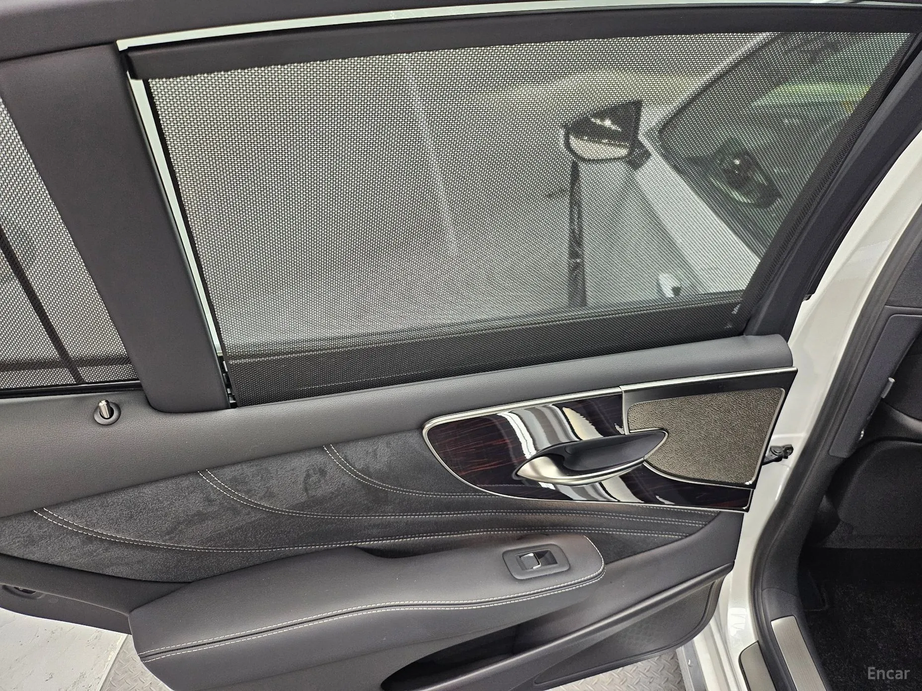 Lexus LS500h Gen 5 превью 15