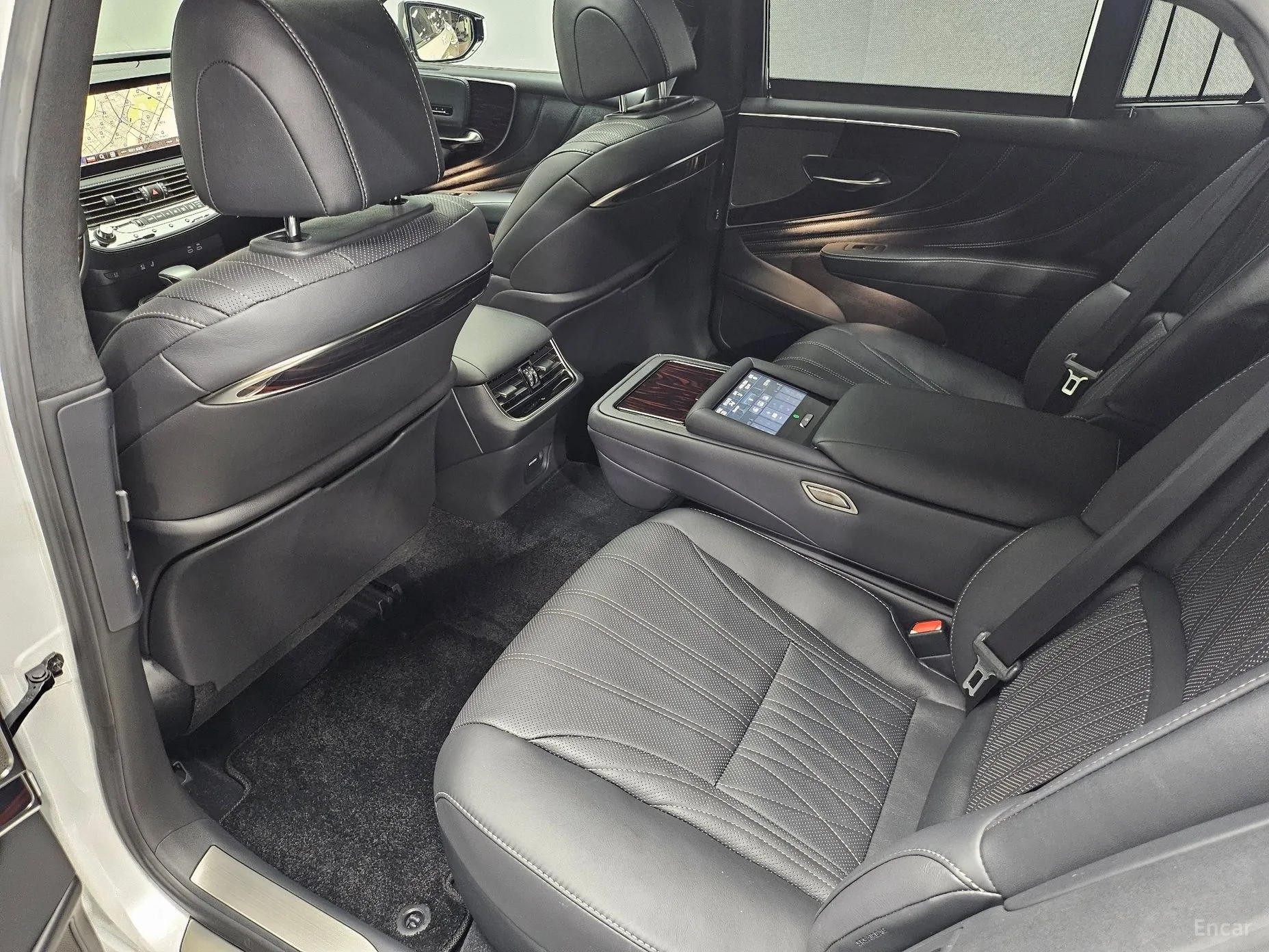 Lexus LS500h Gen 5 превью 9