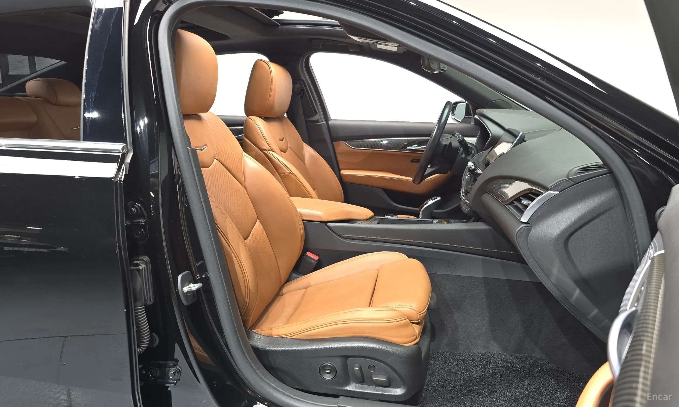 Cadillac CT5 превью 11