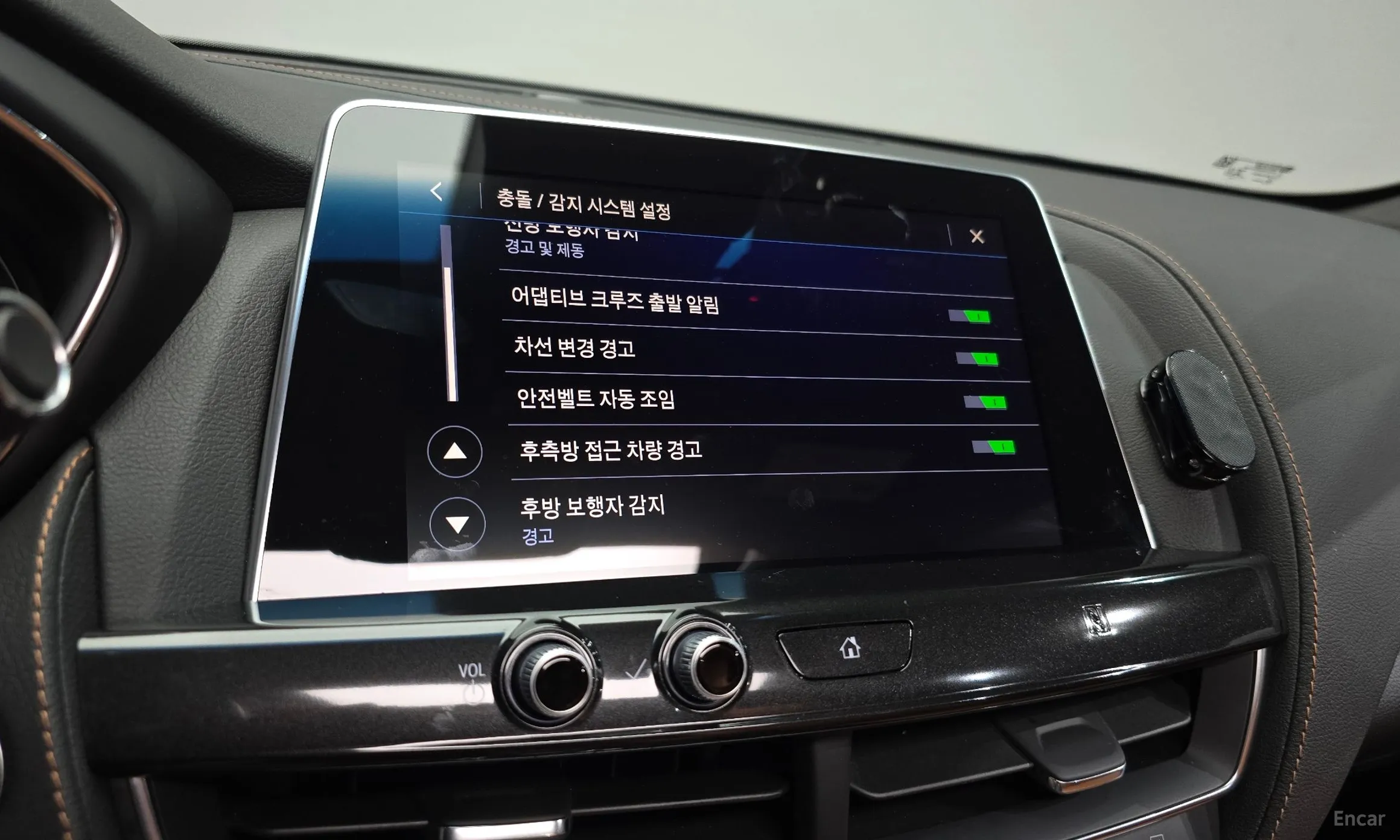 Cadillac CT5 превью 18