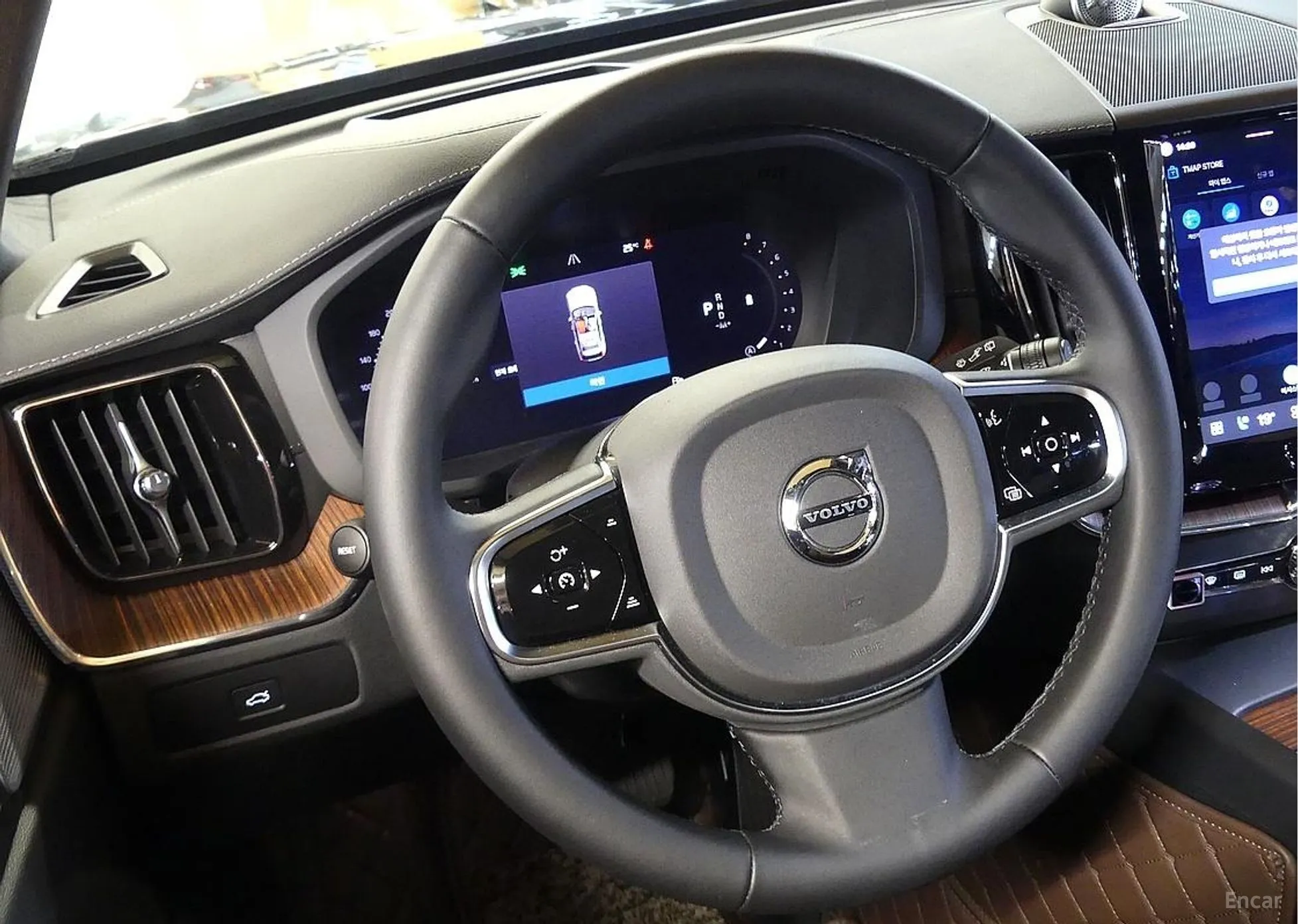 Volvo XC60 Gen 2 превью 12