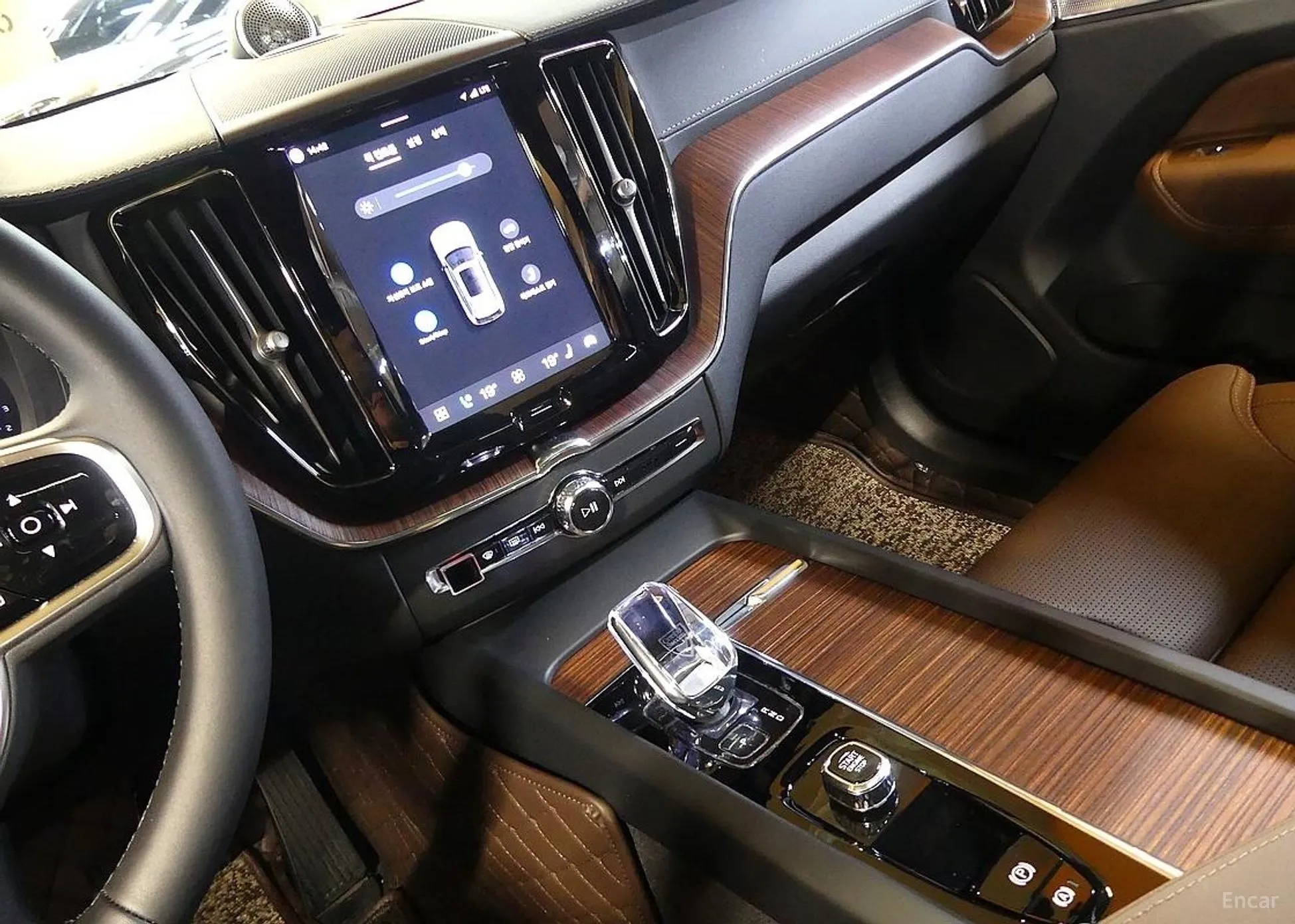 Volvo XC60 Gen 2 превью 13