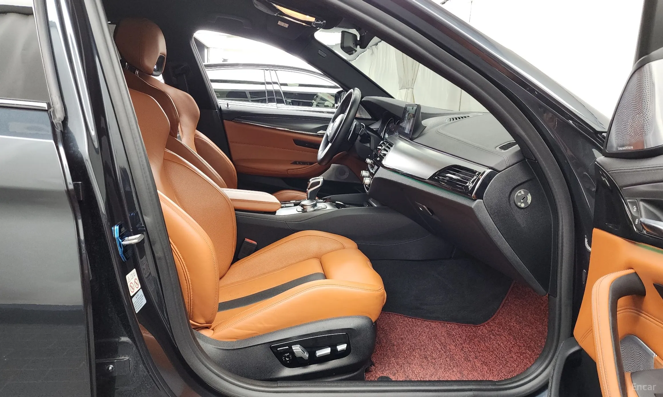 BMW M5 (F90) превью 11