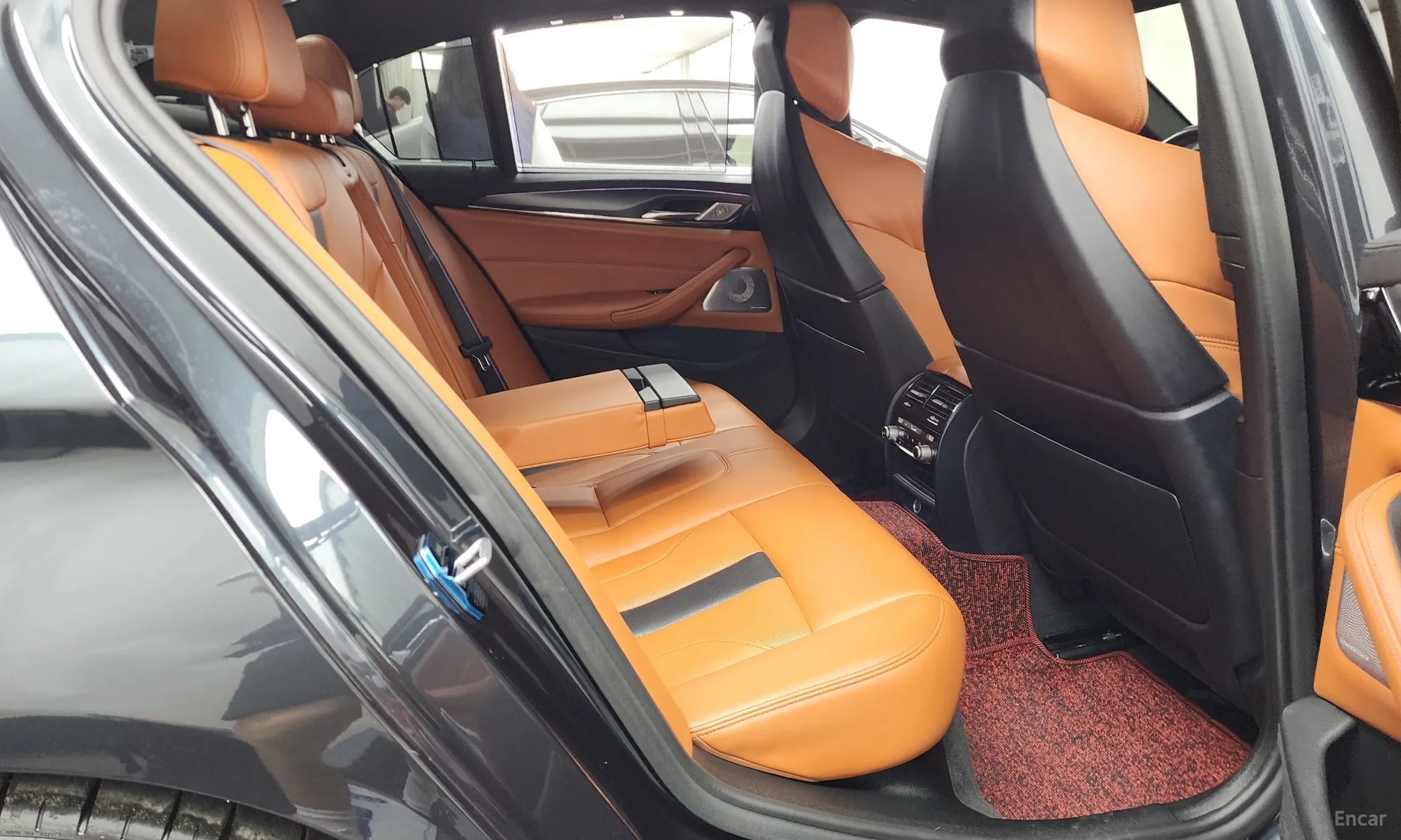 BMW M5 (F90) превью 12