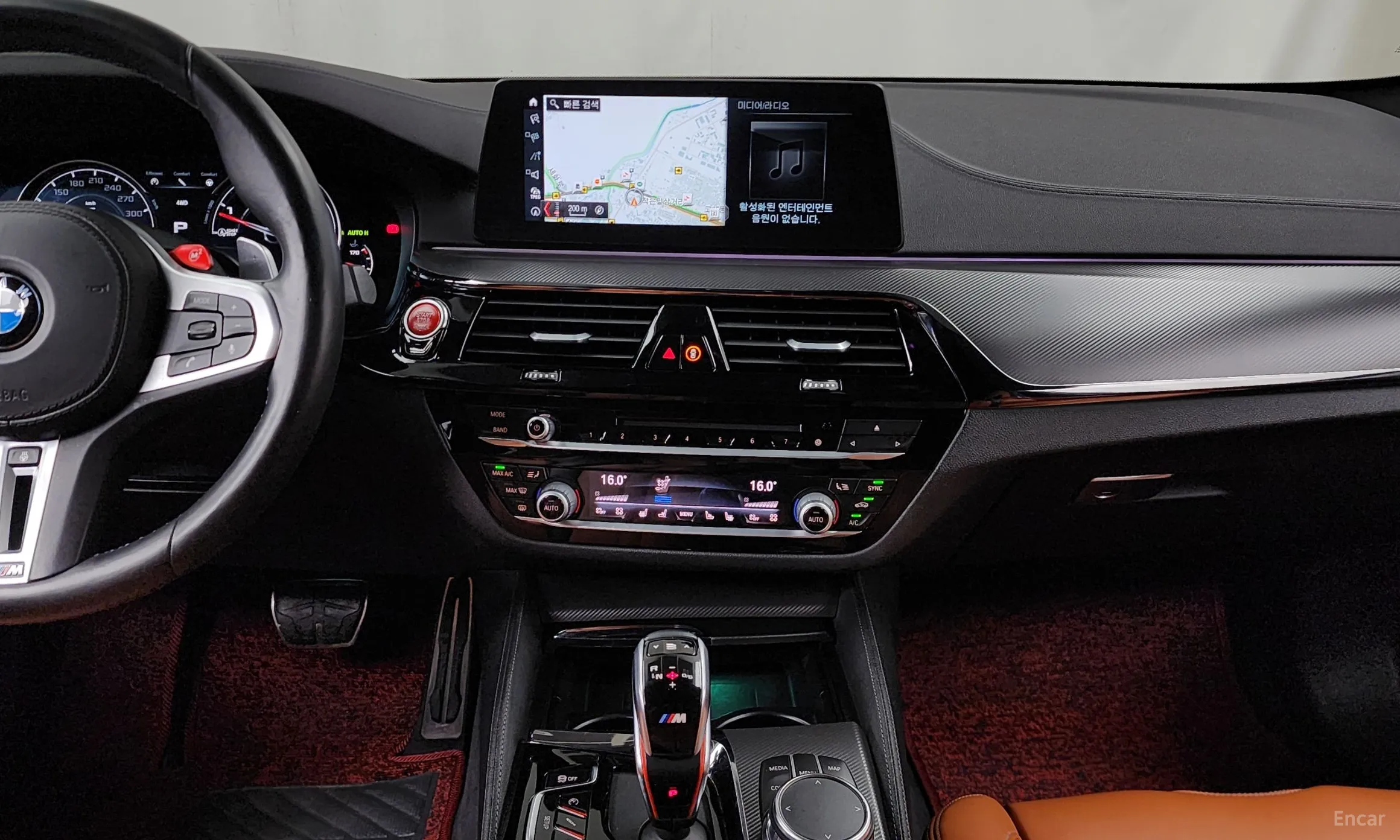BMW M5 (F90) превью 14