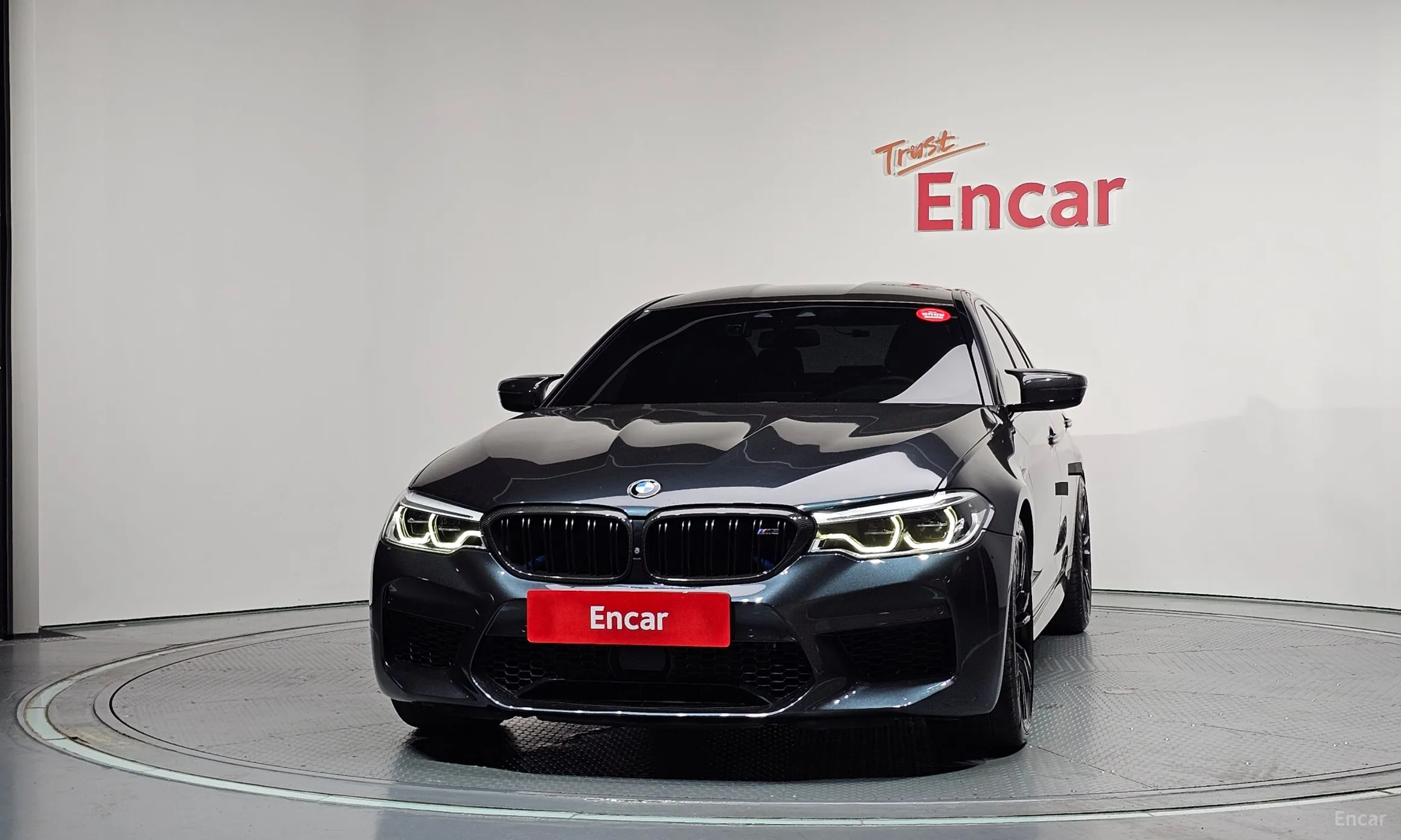 BMW M5 (F90) превью 3