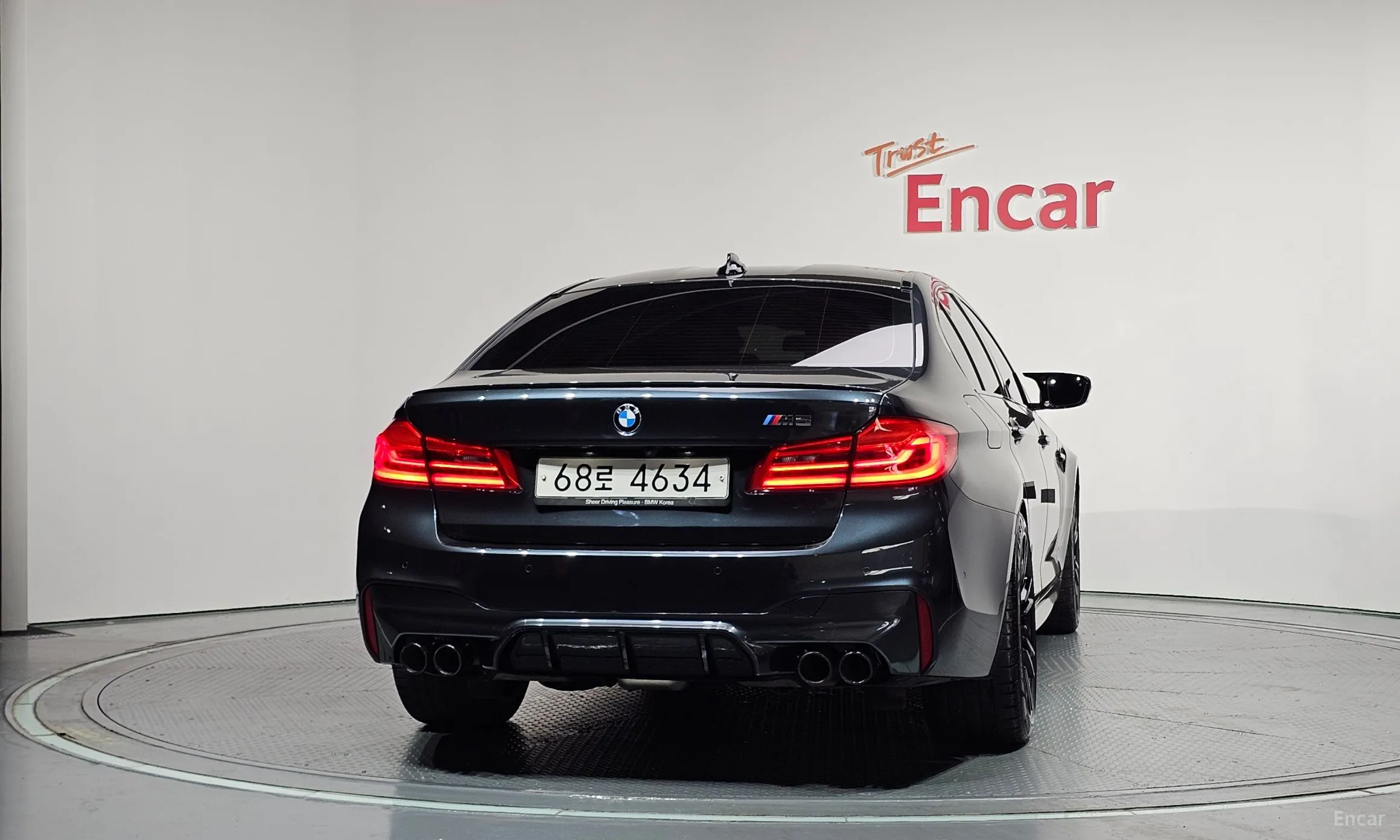 BMW M5 (F90) превью 4