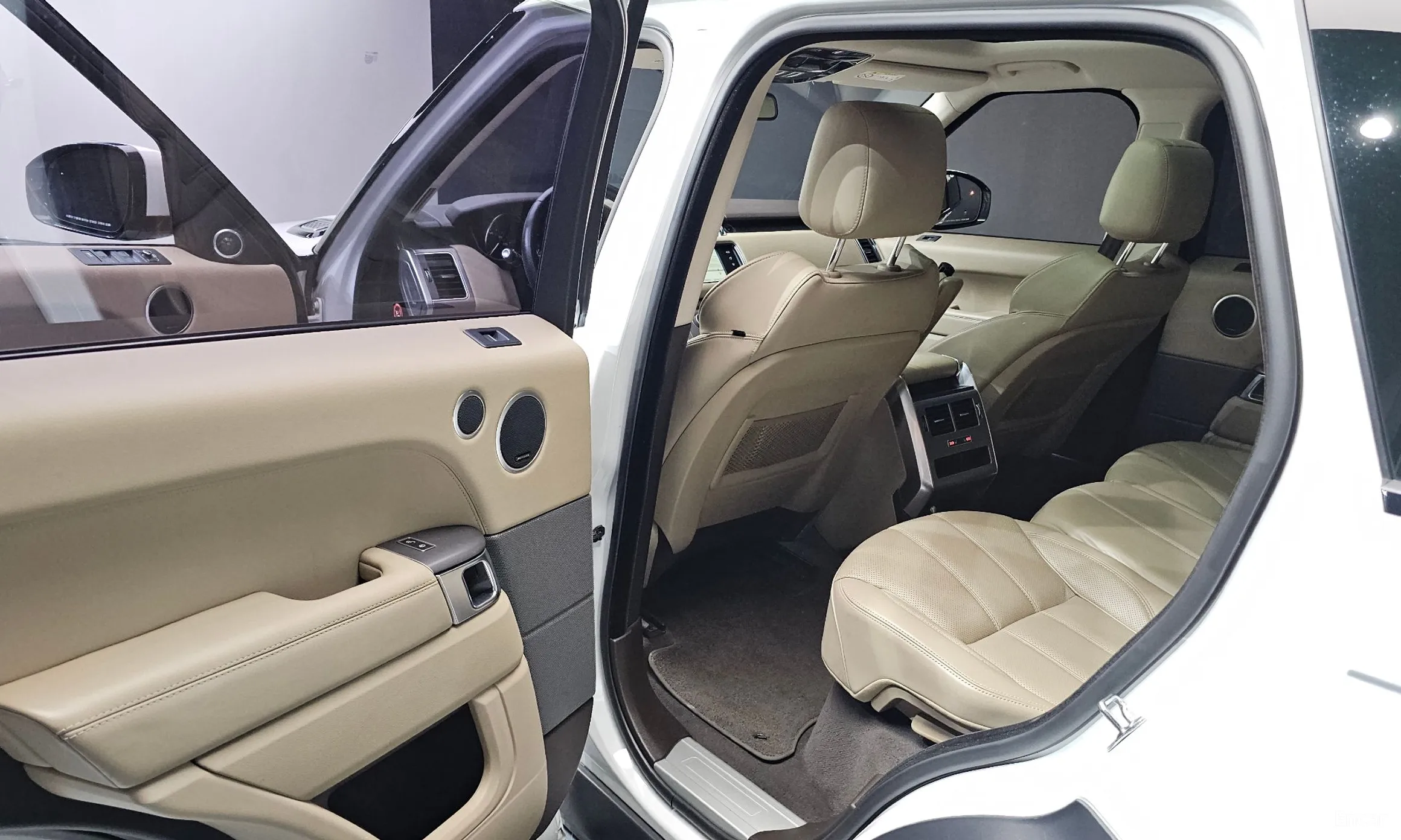 Land Rover Range Rover Sport 2nd Generation превью 11