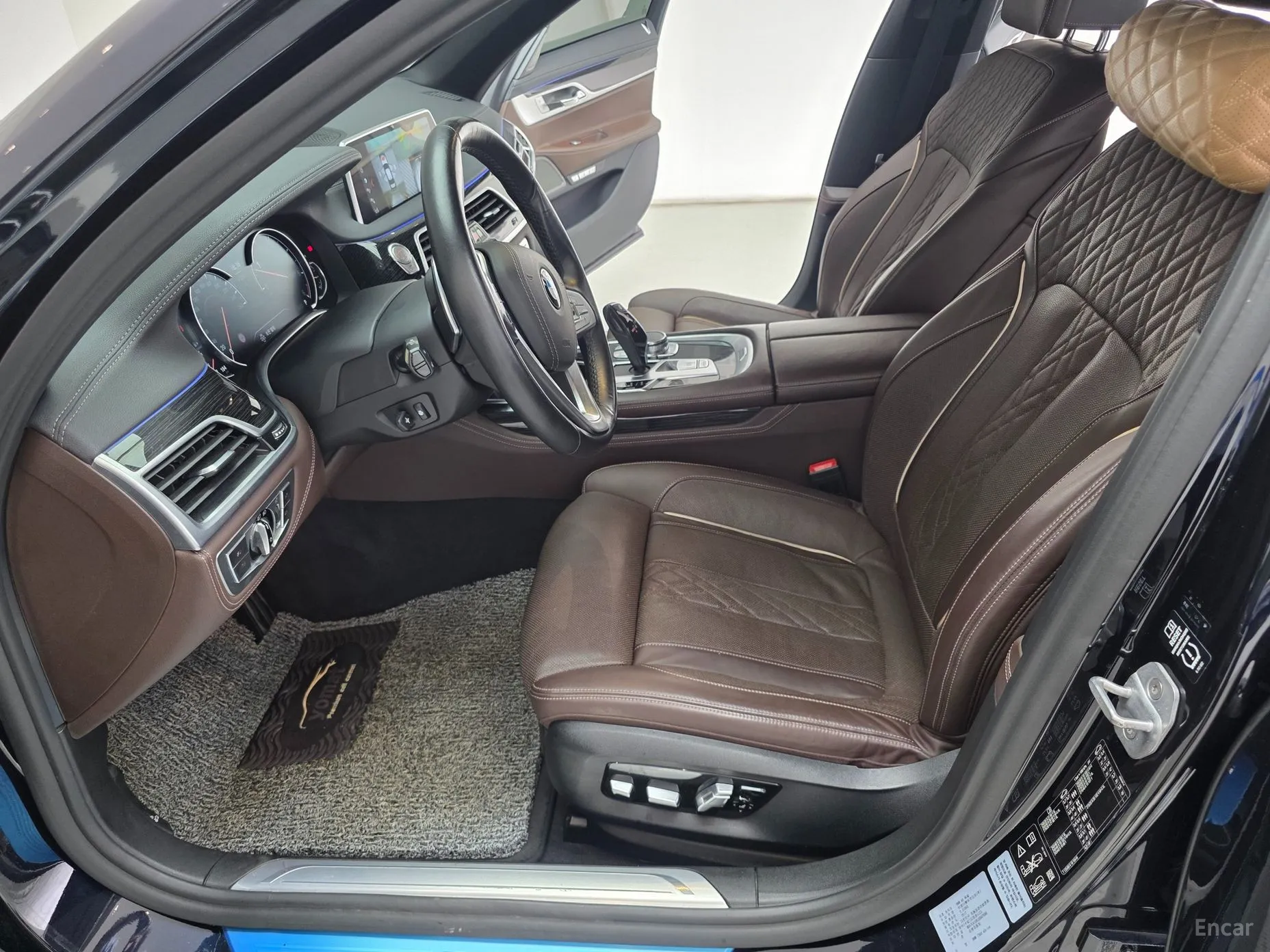 BMW 7 Series (G11) превью 10