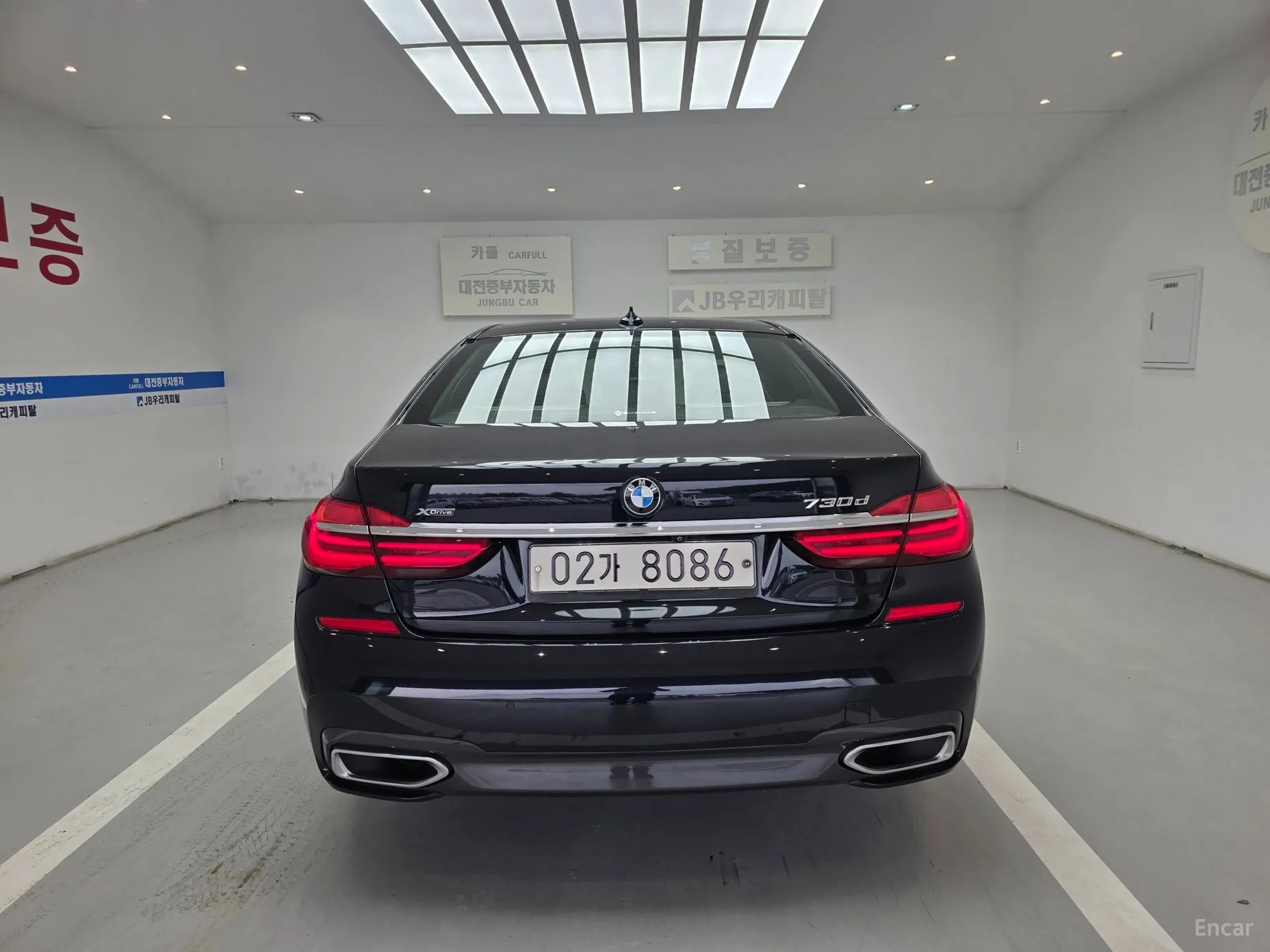 BMW 7 Series (G11) превью 4