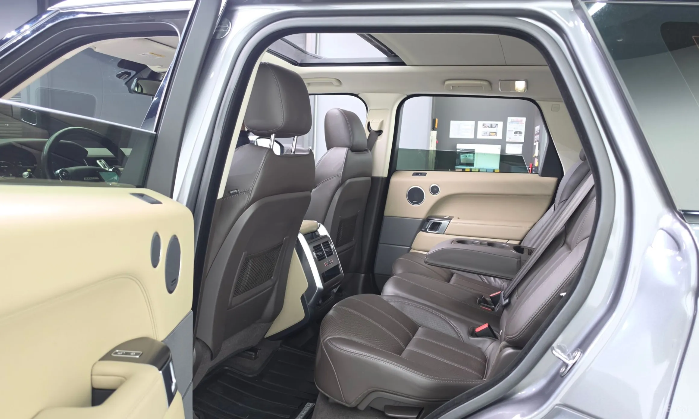 Land Rover Range Rover Sport 2nd Generation превью 11