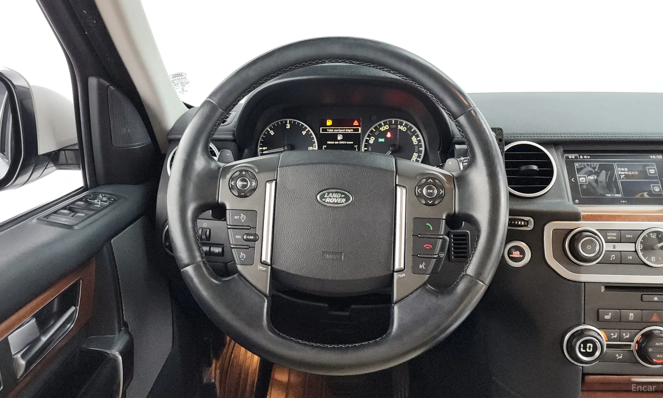 Land Rover Discovery 4 превью 15