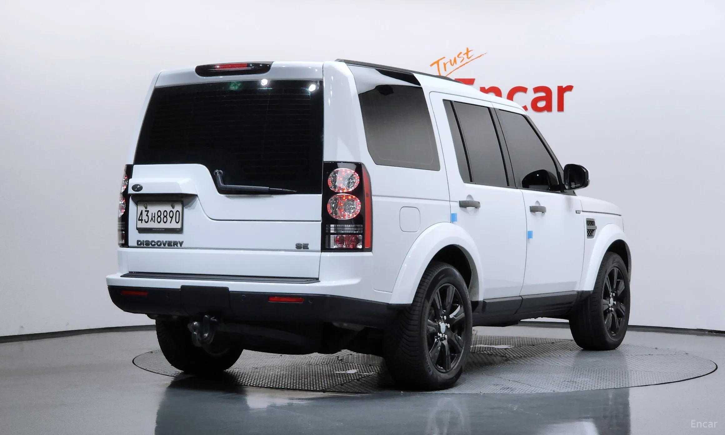 Land Rover Discovery 4