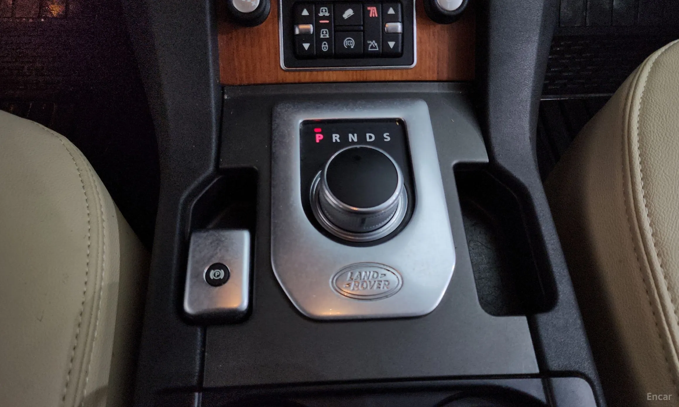 Land Rover Discovery 4 превью 9