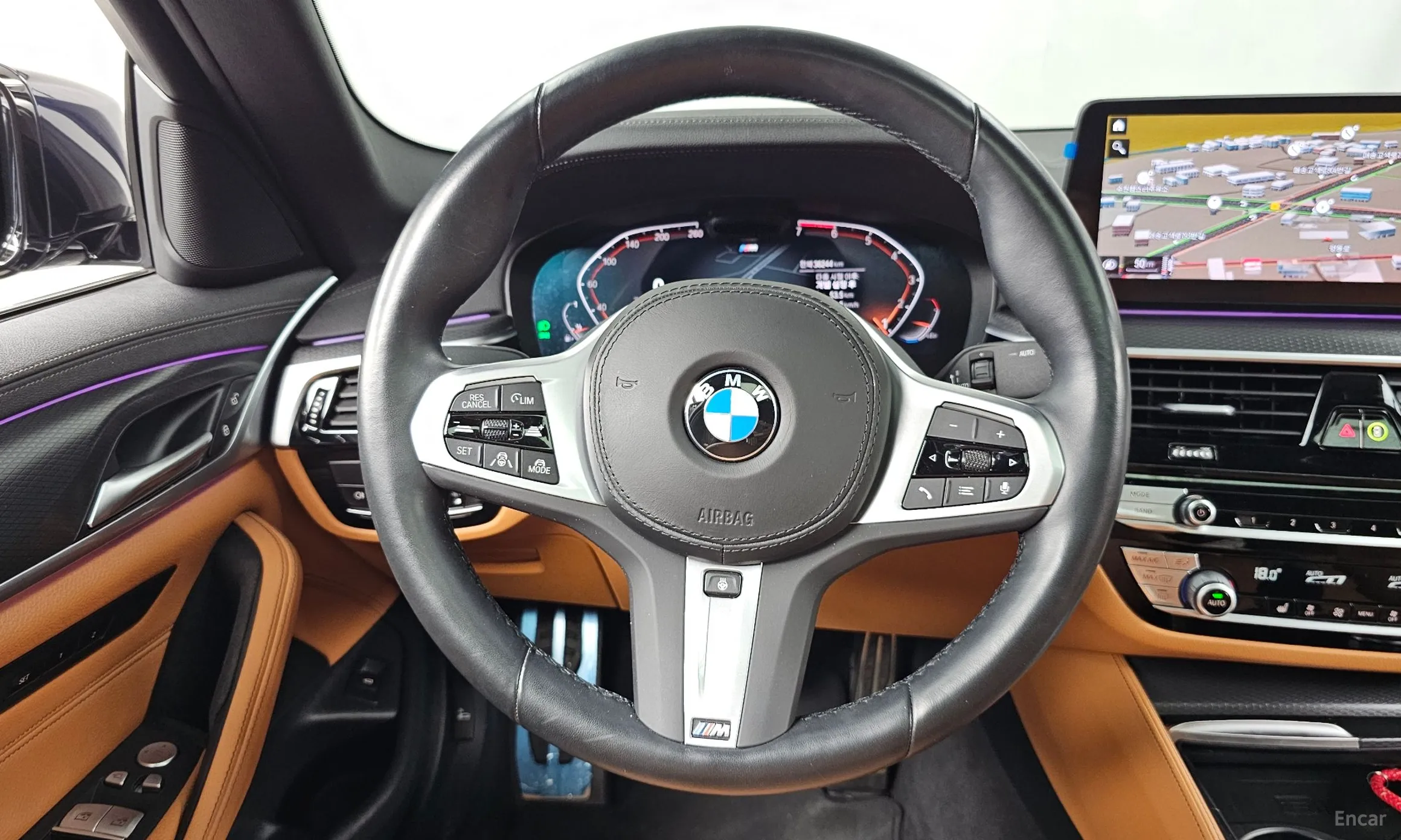BMW 5 Series (G30) превью 13