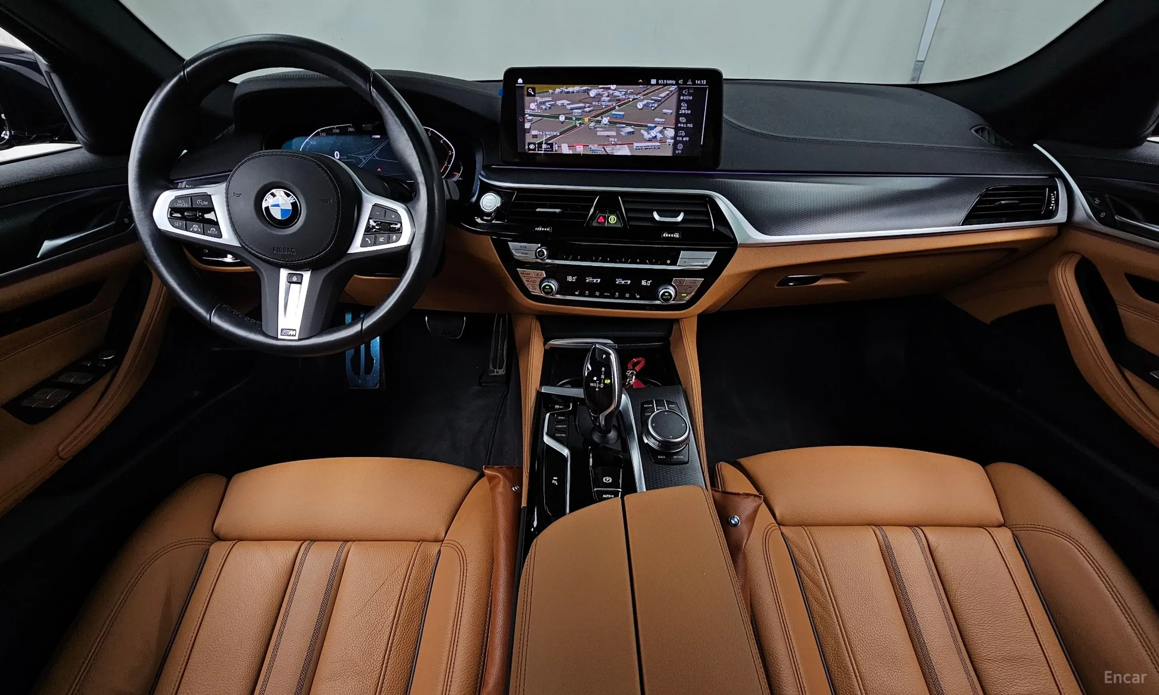 BMW 5 Series (G30) превью 7