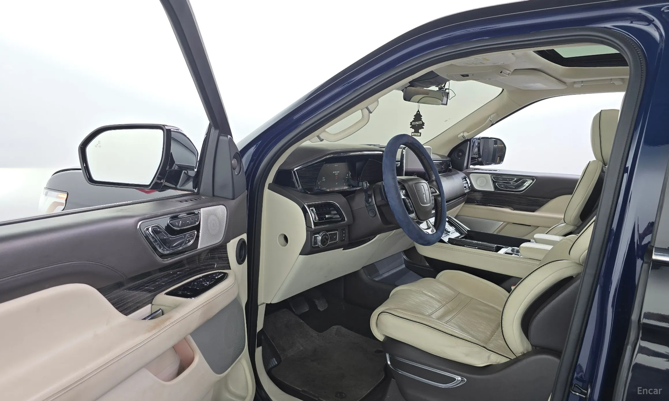 Lincoln Navigator 4th generation превью 10