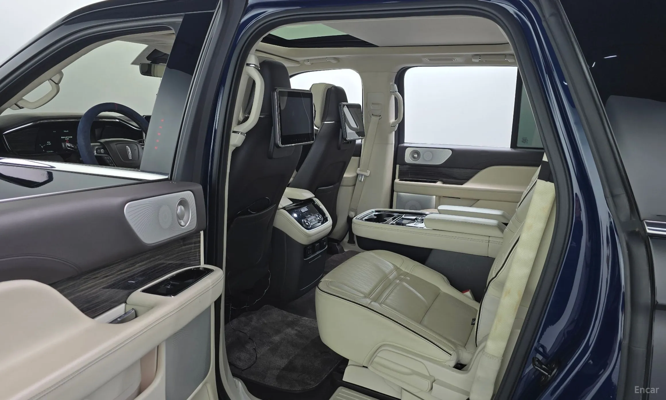 Lincoln Navigator 4th generation превью 12