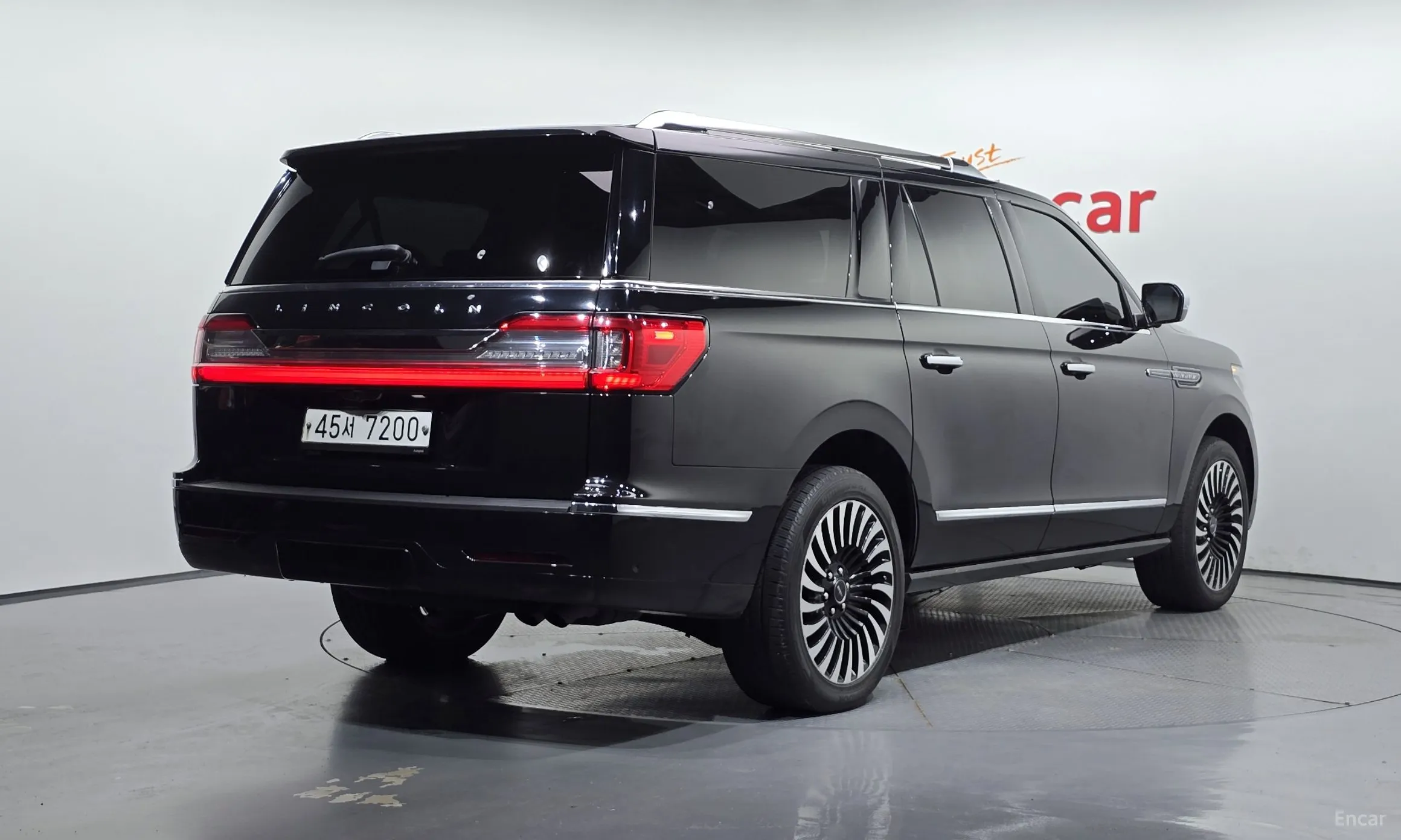 Lincoln Navigator 4th generation