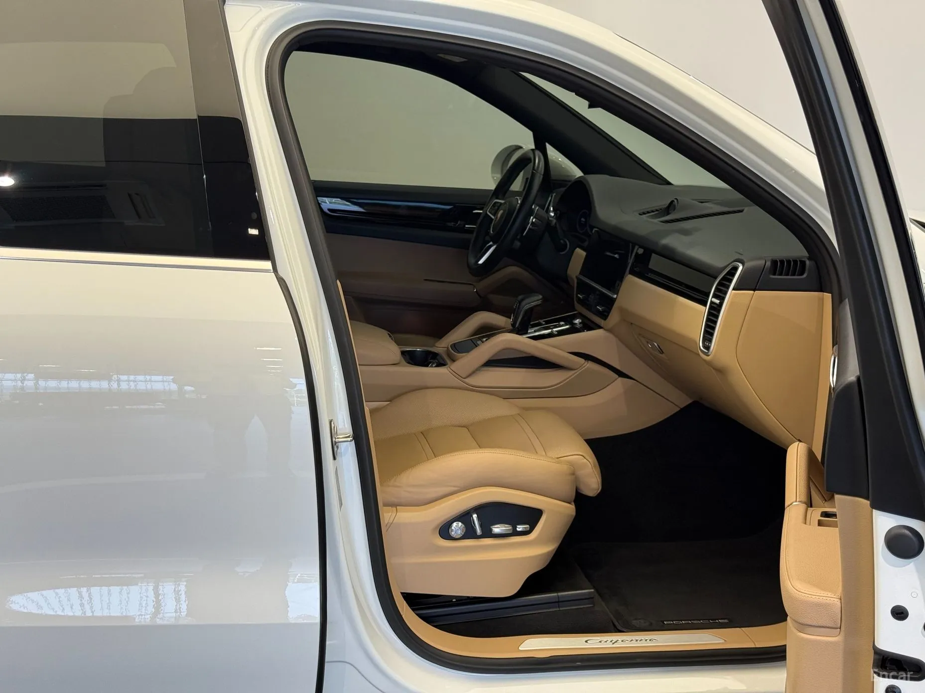 Porsche Cayenne (PO536) превью 10