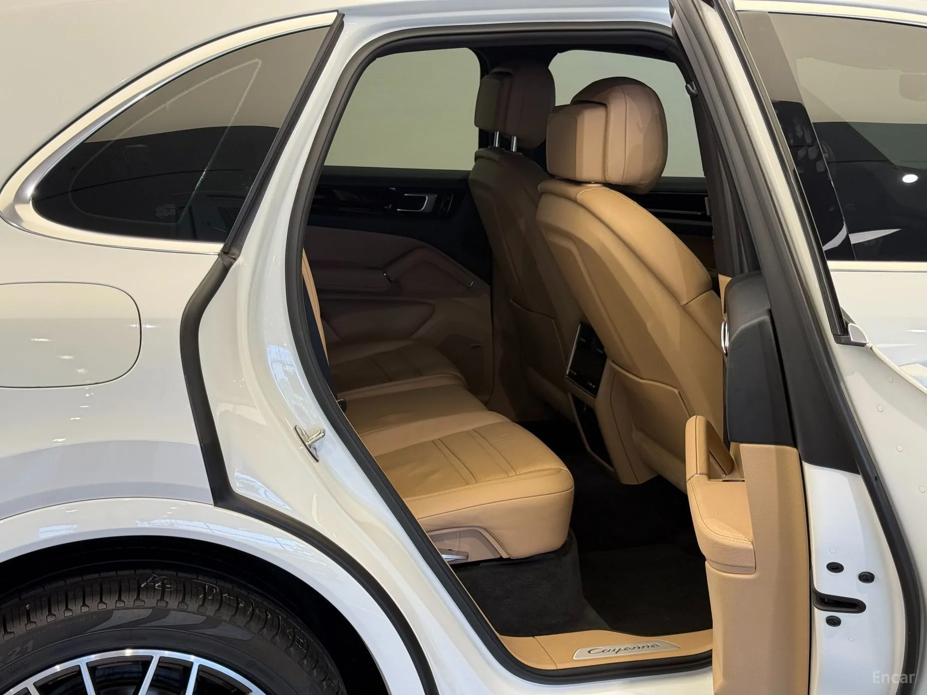 Porsche Cayenne (PO536) превью 11