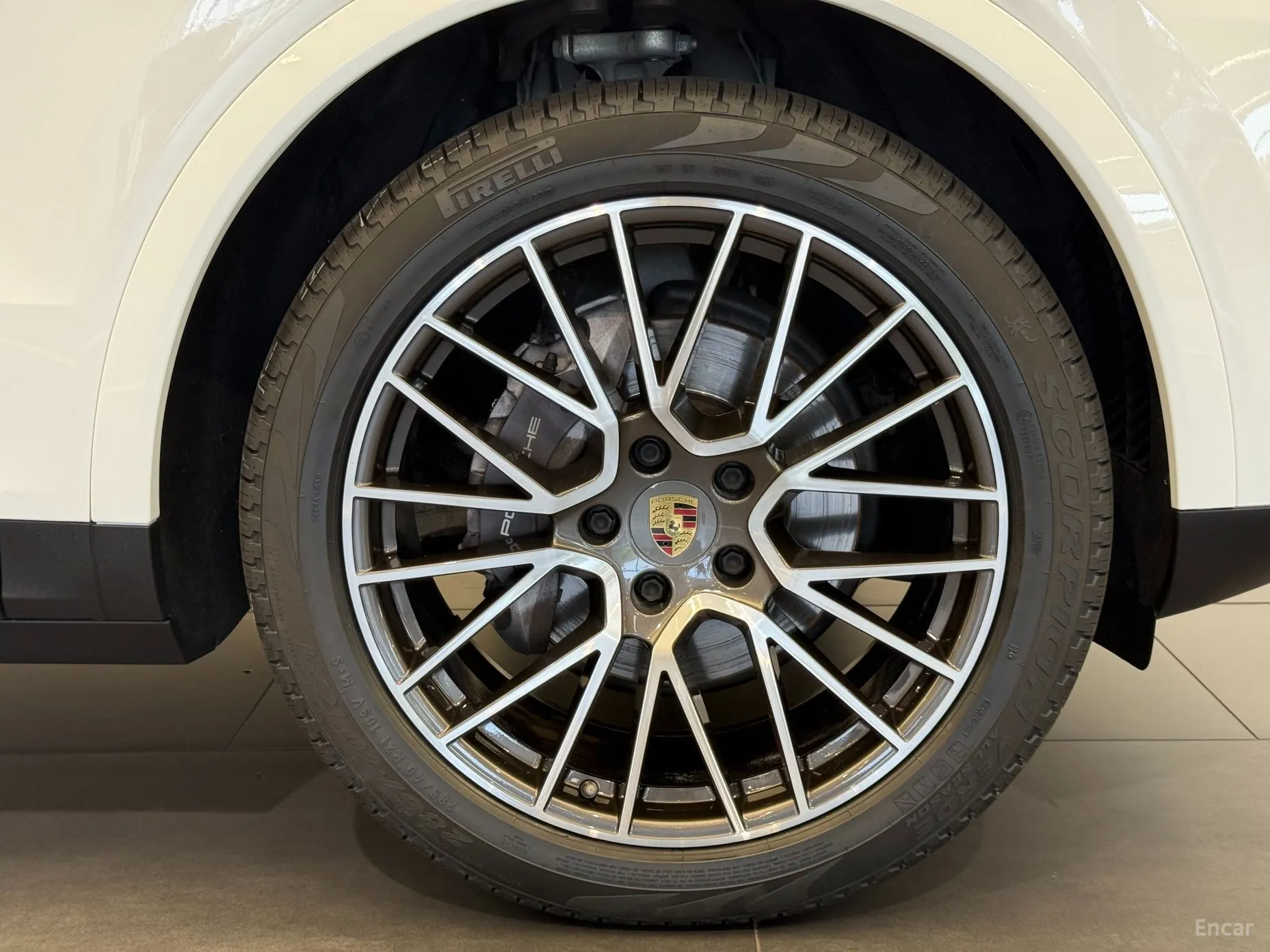 Porsche Cayenne (PO536) превью 6