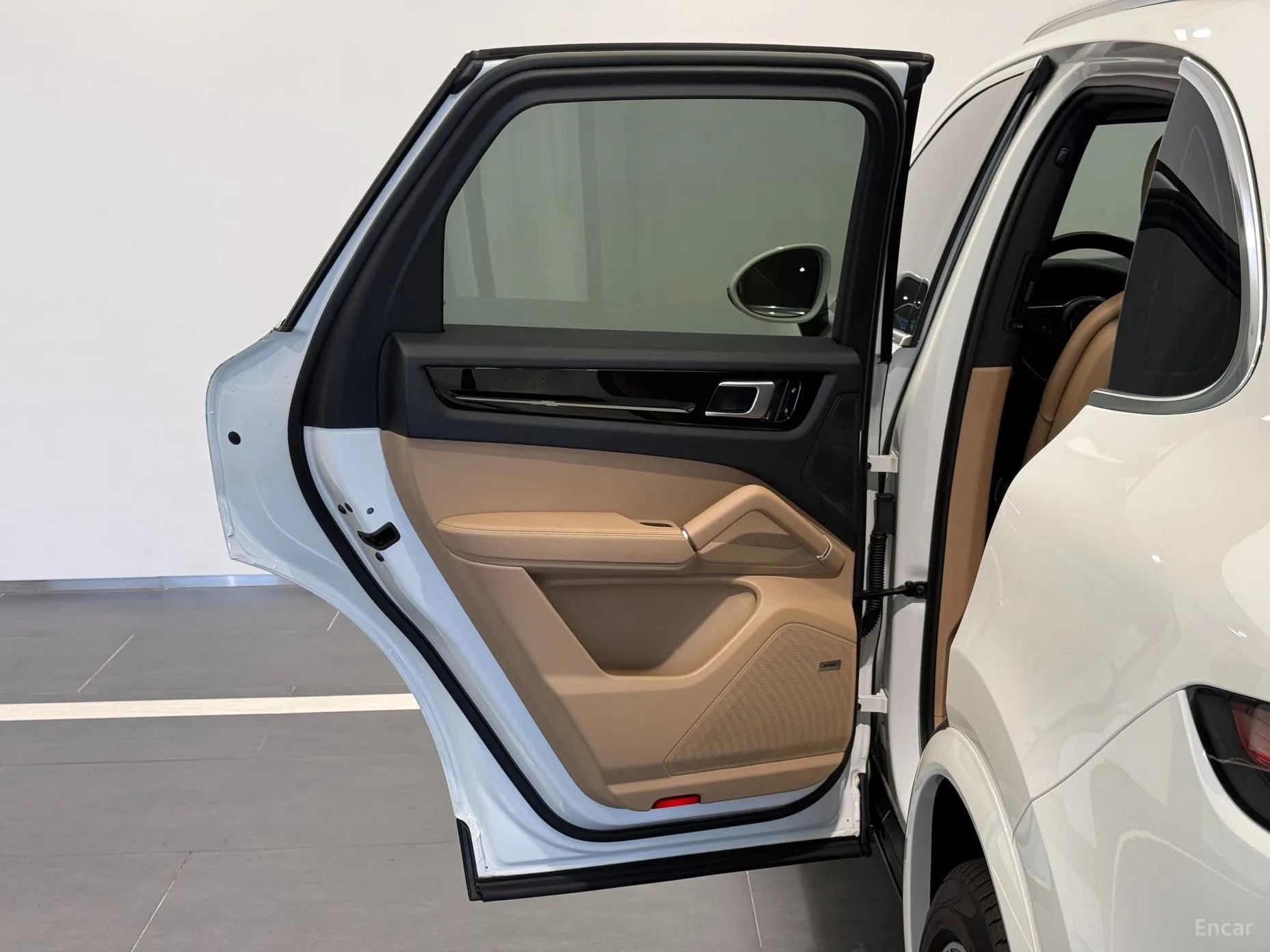 Porsche Cayenne (PO536) превью 9
