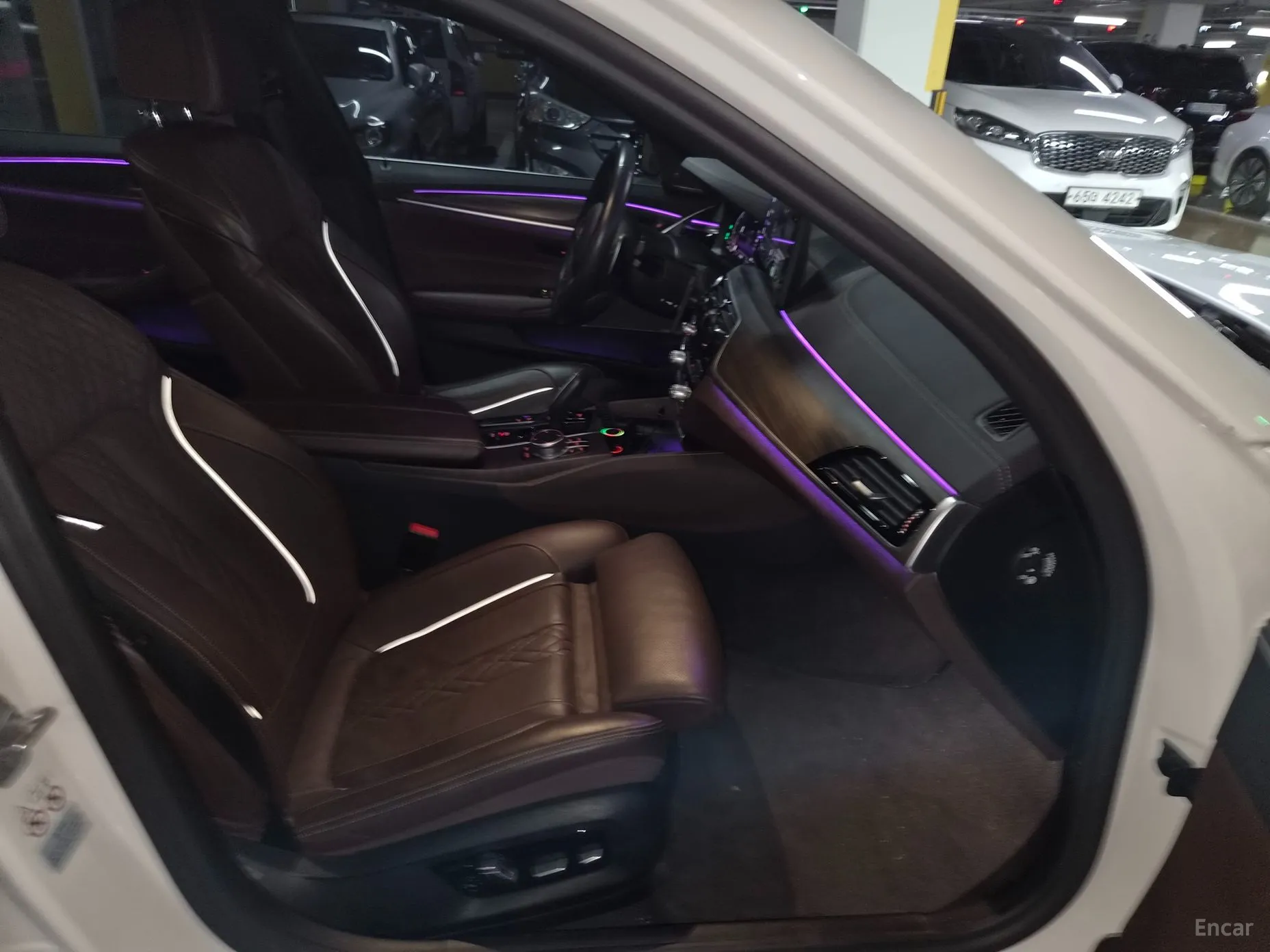BMW 5 Series (G30) превью 13