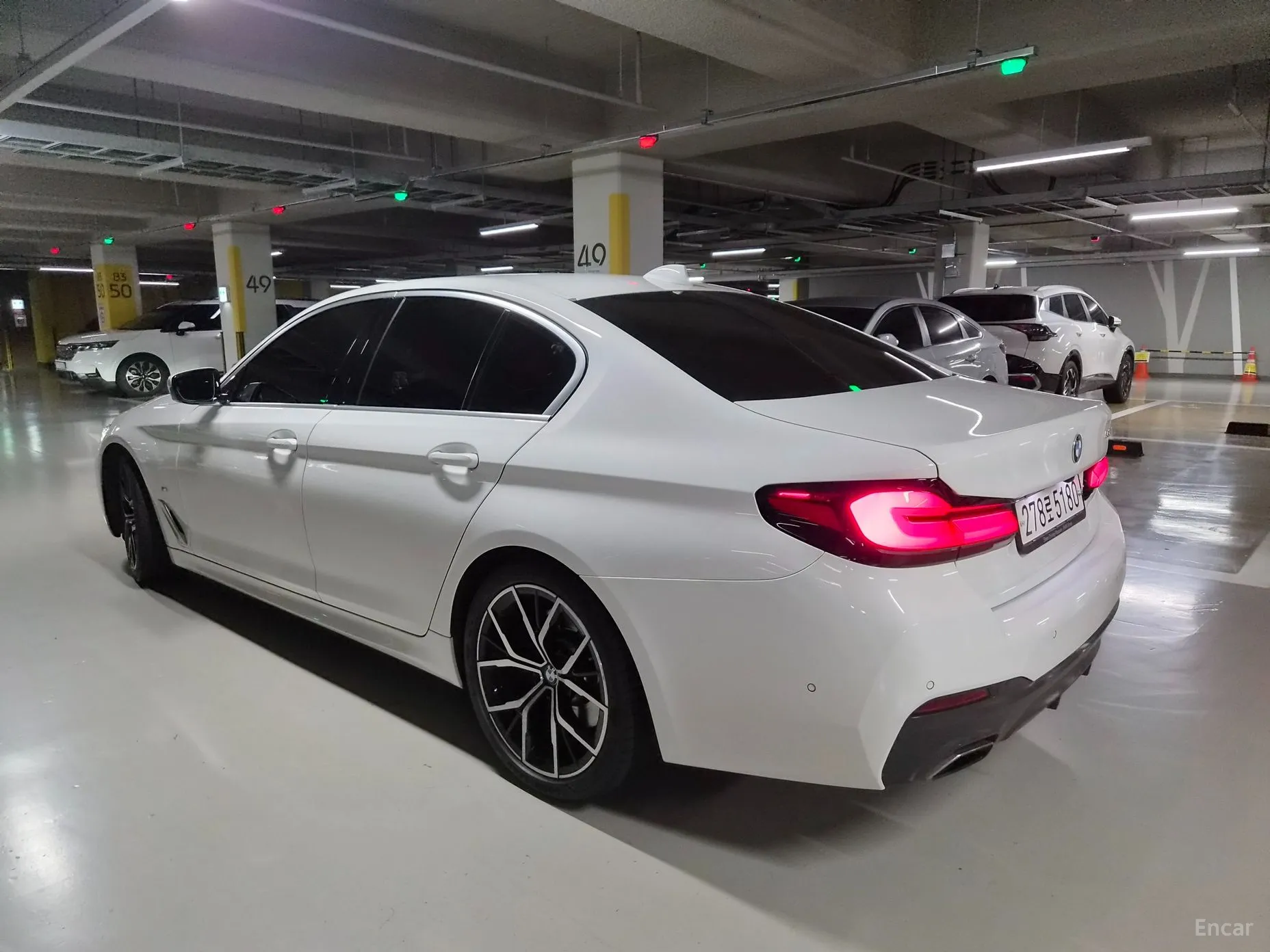 BMW 5 Series (G30) превью 3
