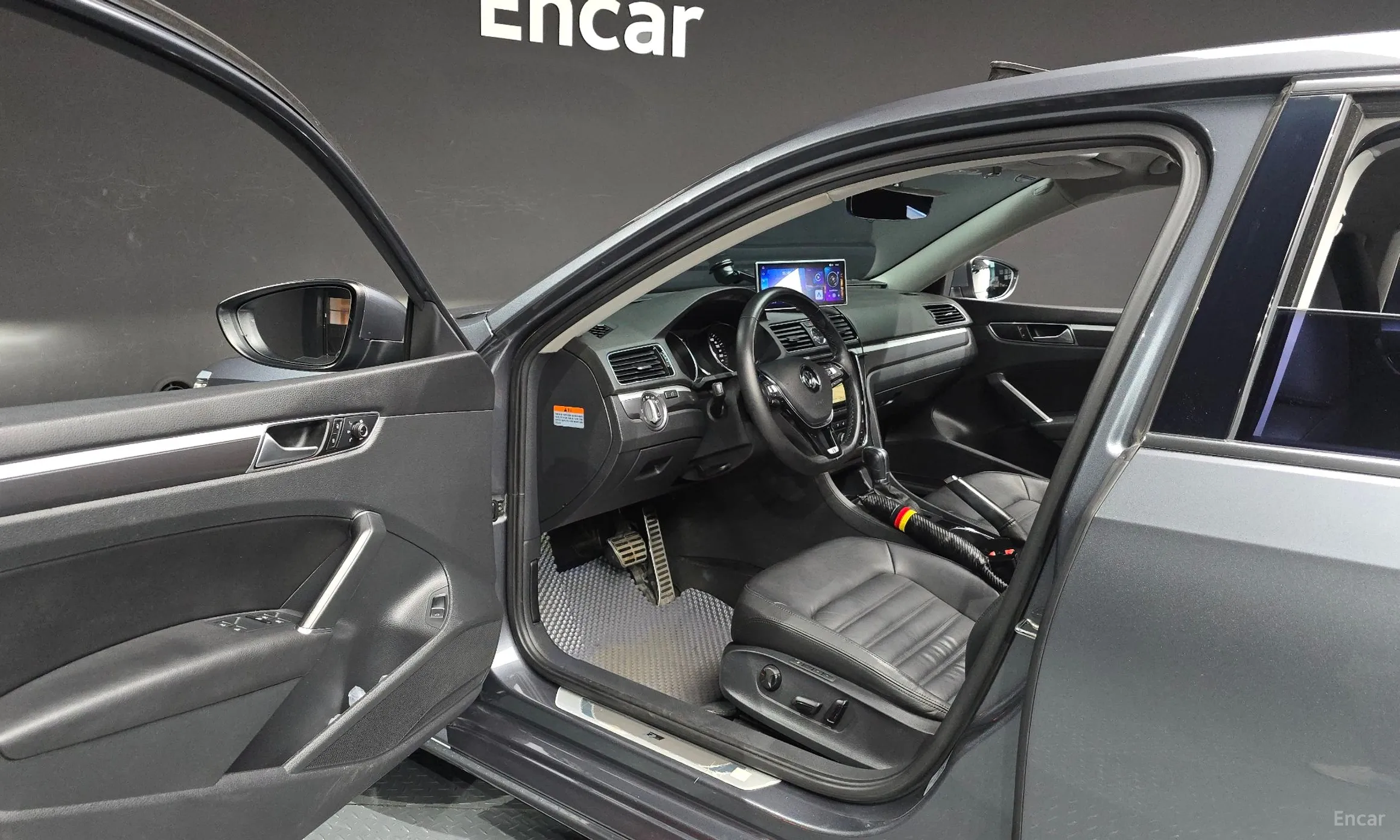 Volkswagen The New Passat превью 10