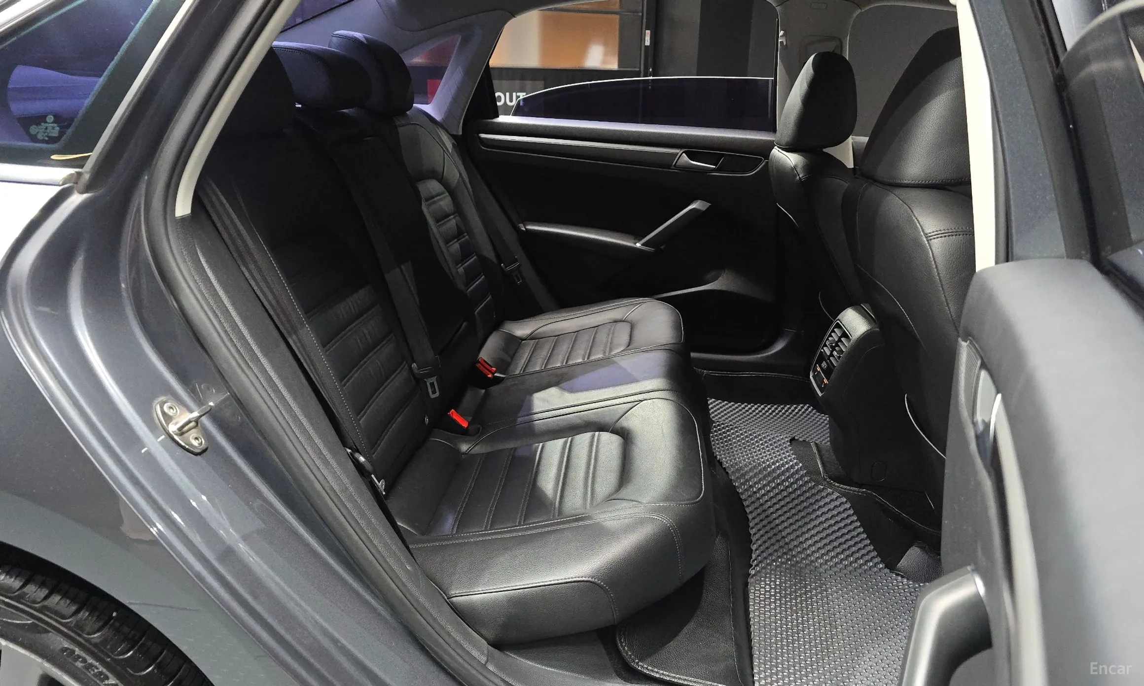 Volkswagen The New Passat превью 11