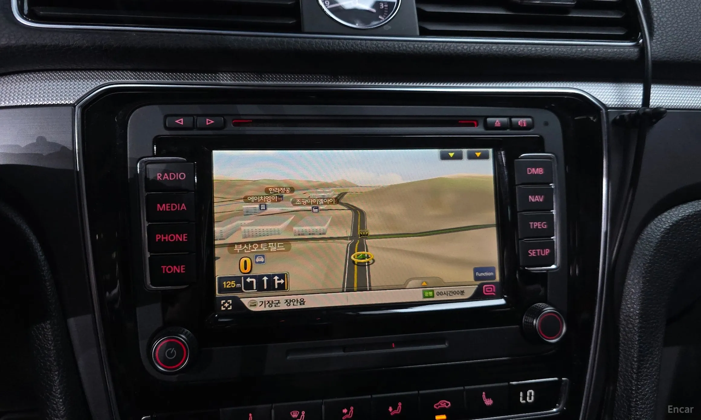 Volkswagen The New Passat превью 16