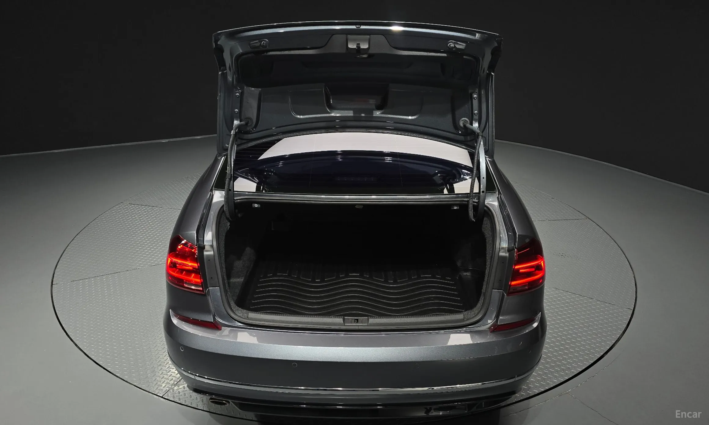 Volkswagen The New Passat превью 20