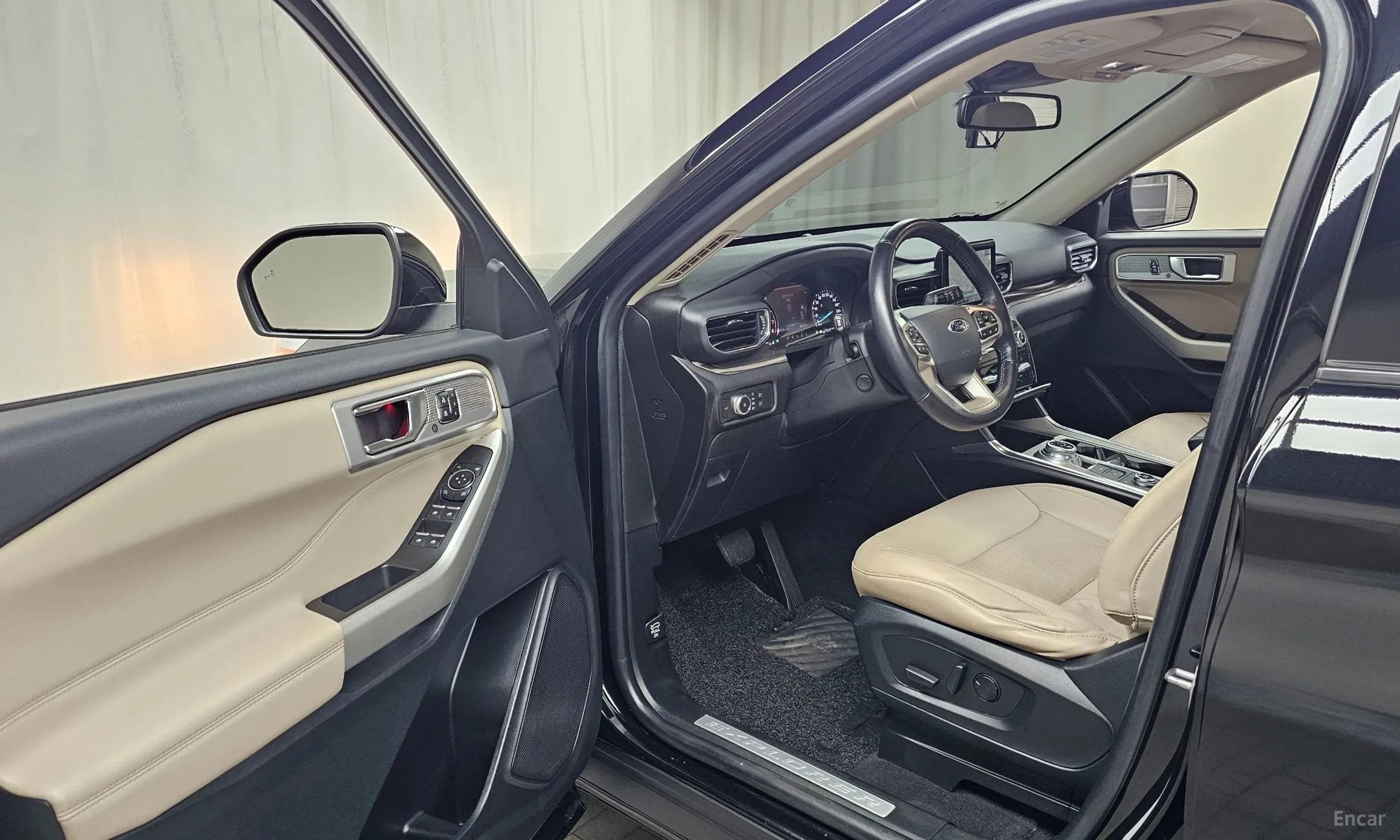 Ford Explorer 6th Generation превью 10