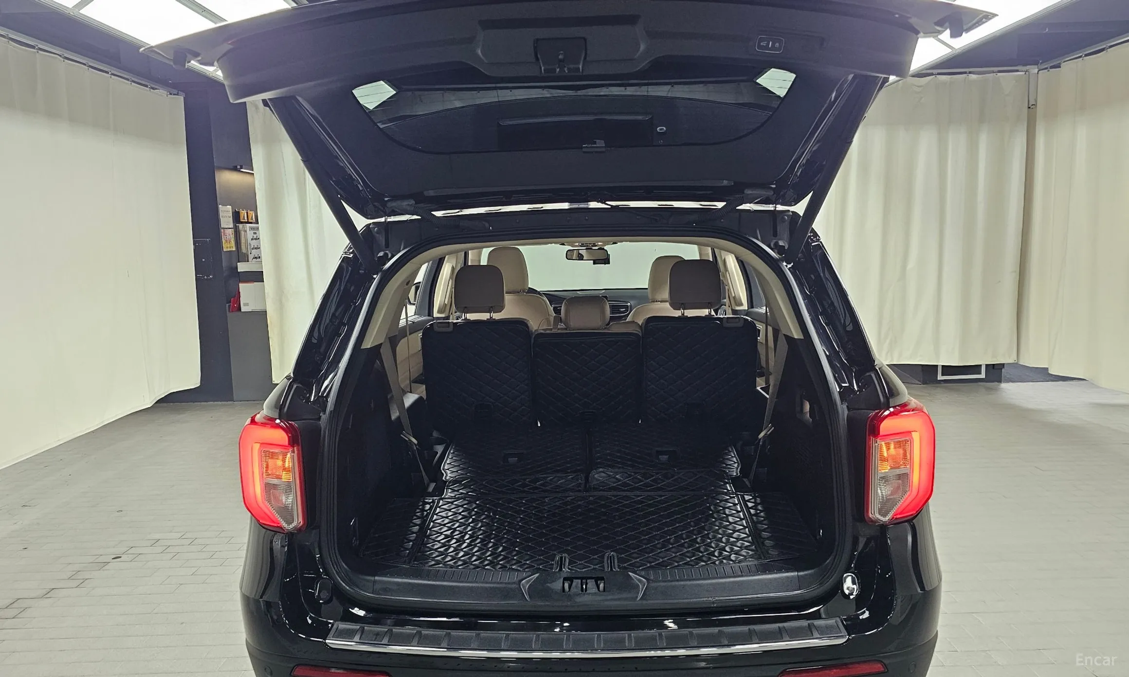 Ford Explorer 6th Generation превью 17