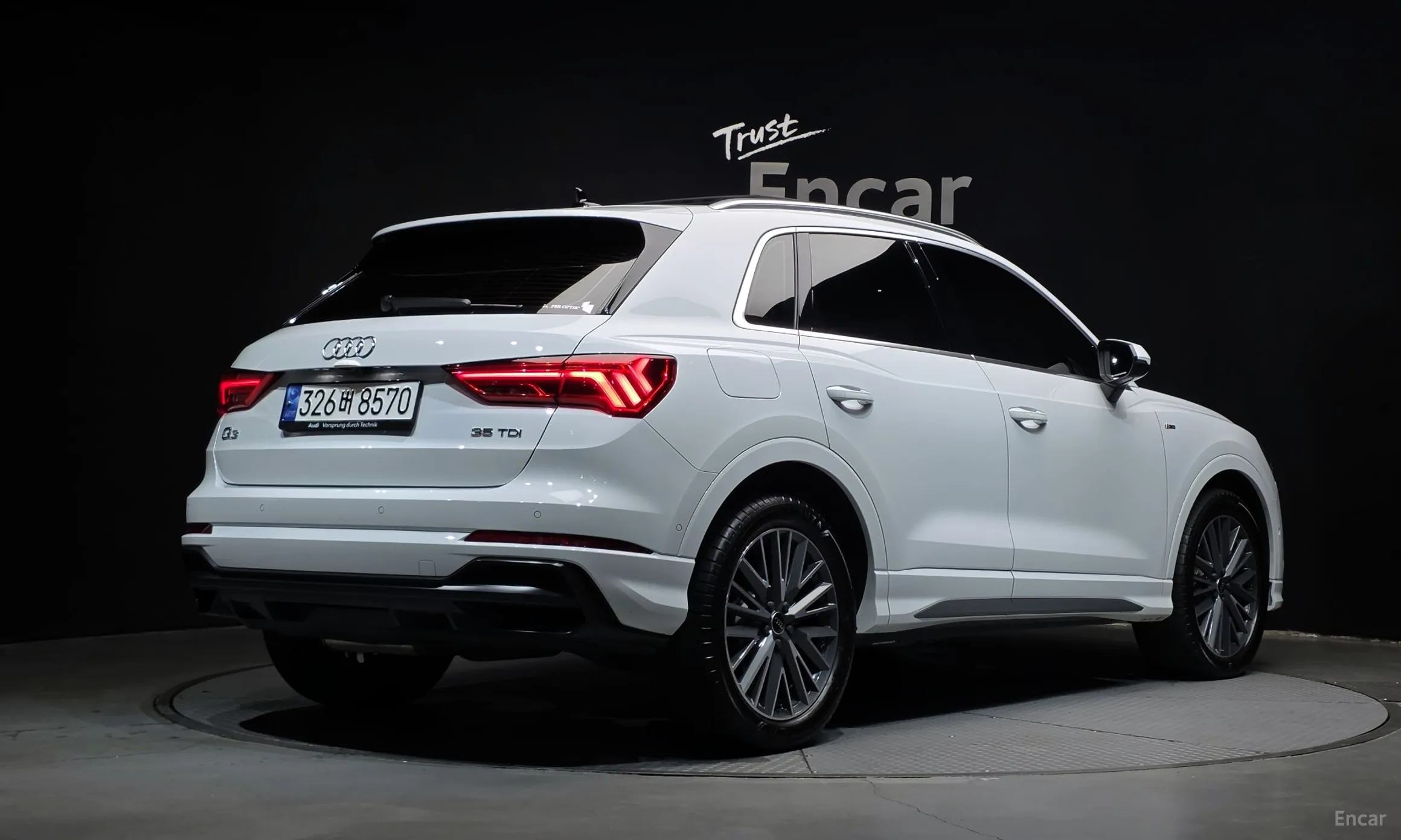 Audi Q3 (F3)