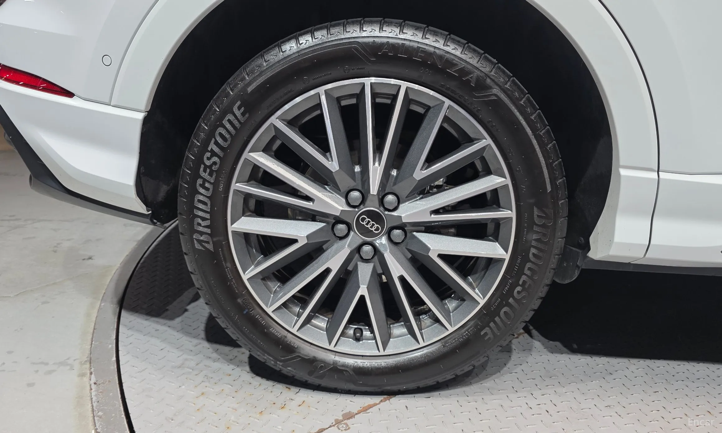 Audi Q3 (F3) превью 5