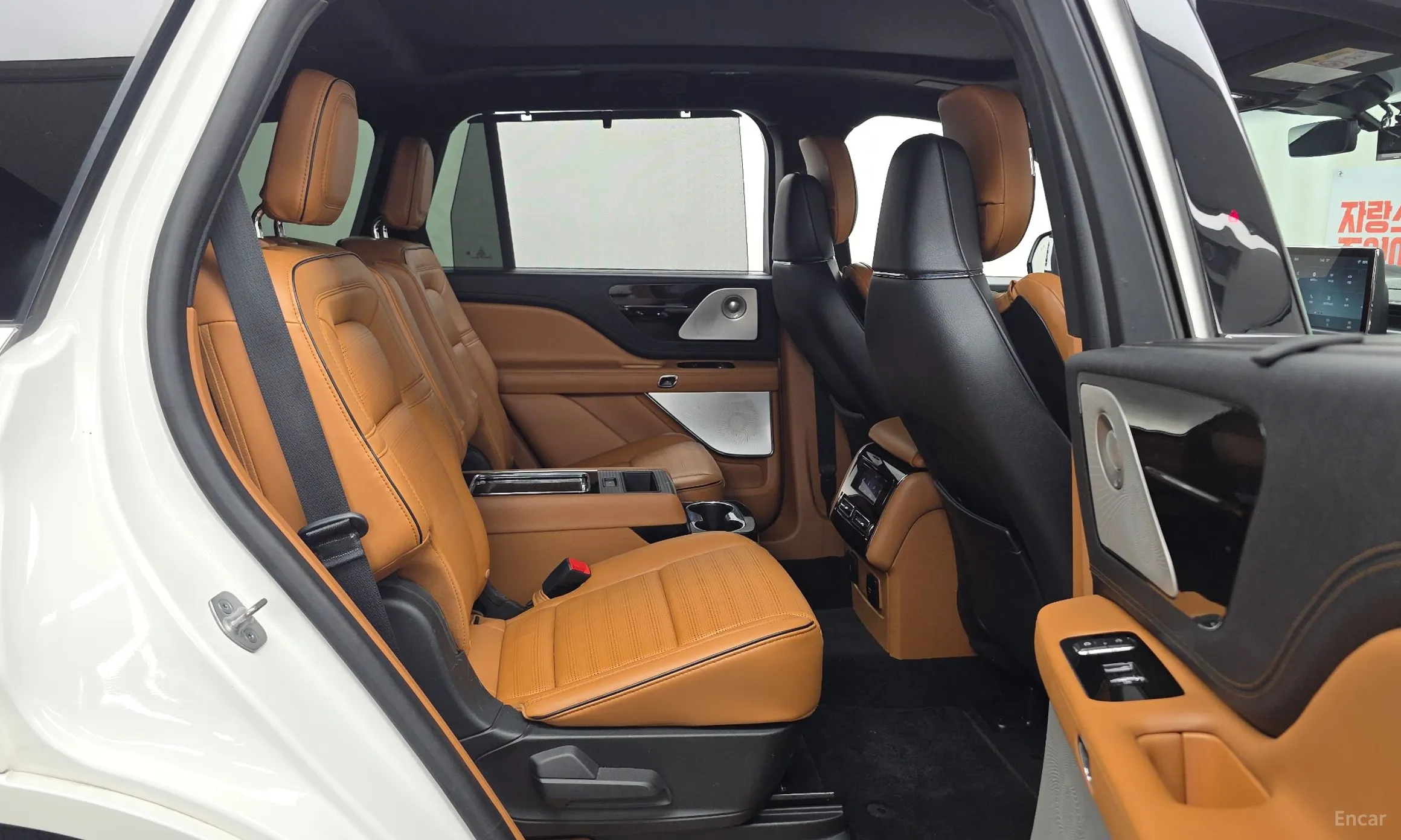 Lincoln Aviator 2nd Generation превью 12