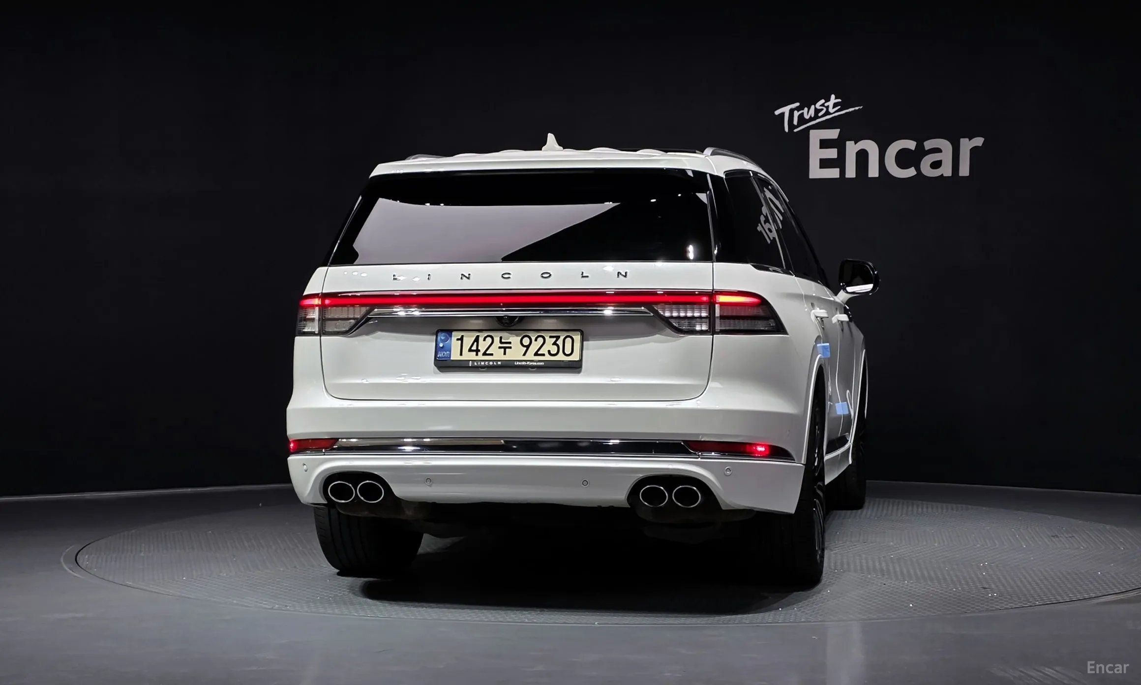 Lincoln Aviator 2nd Generation превью 4