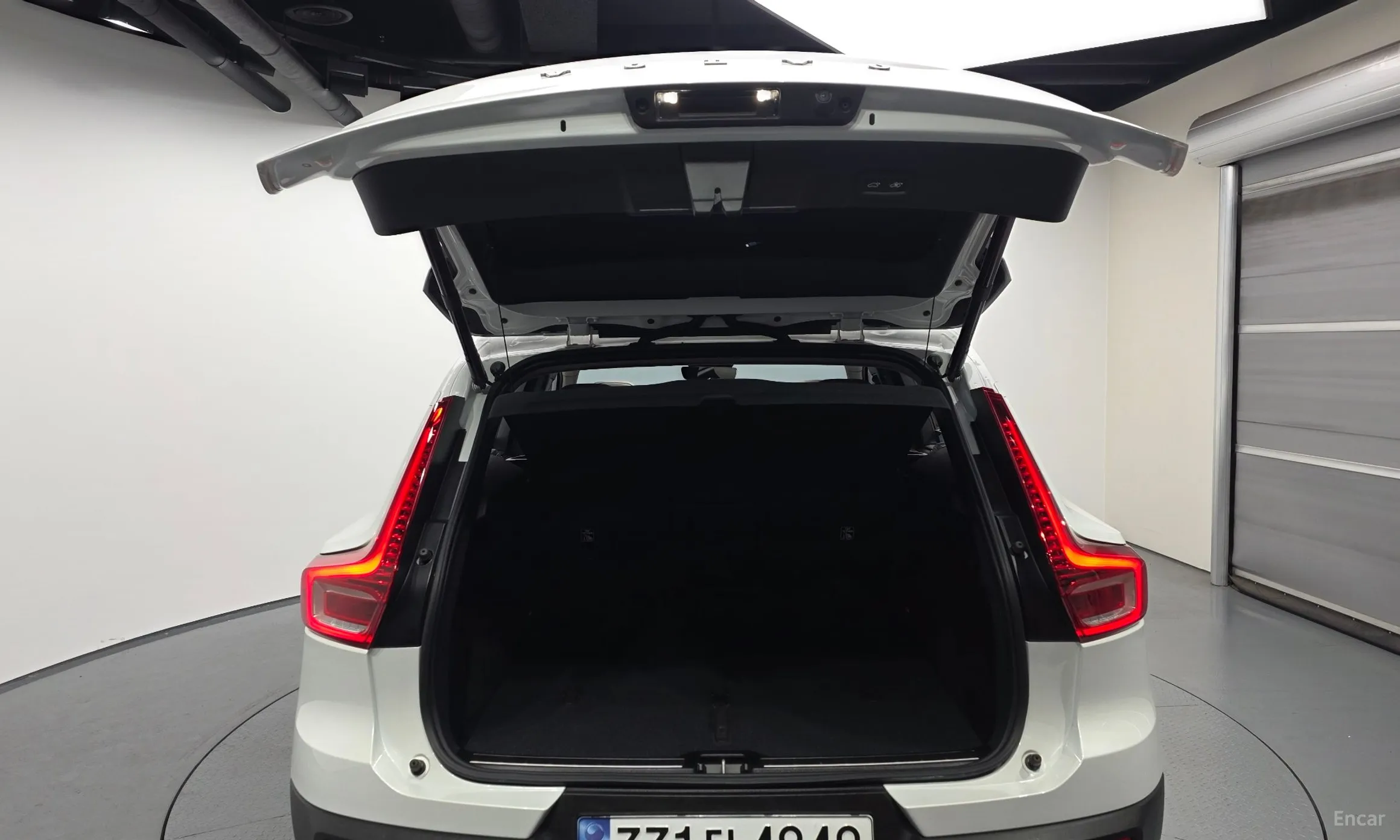 Volvo XC40 превью 20