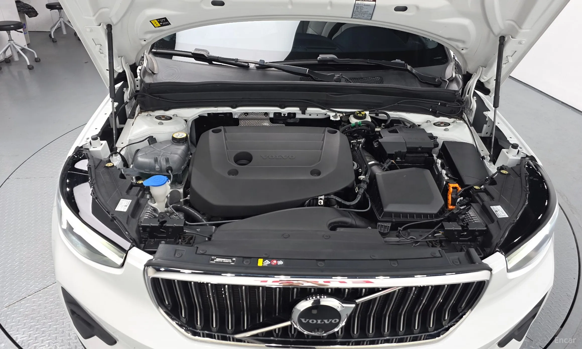 Volvo XC40 превью 6